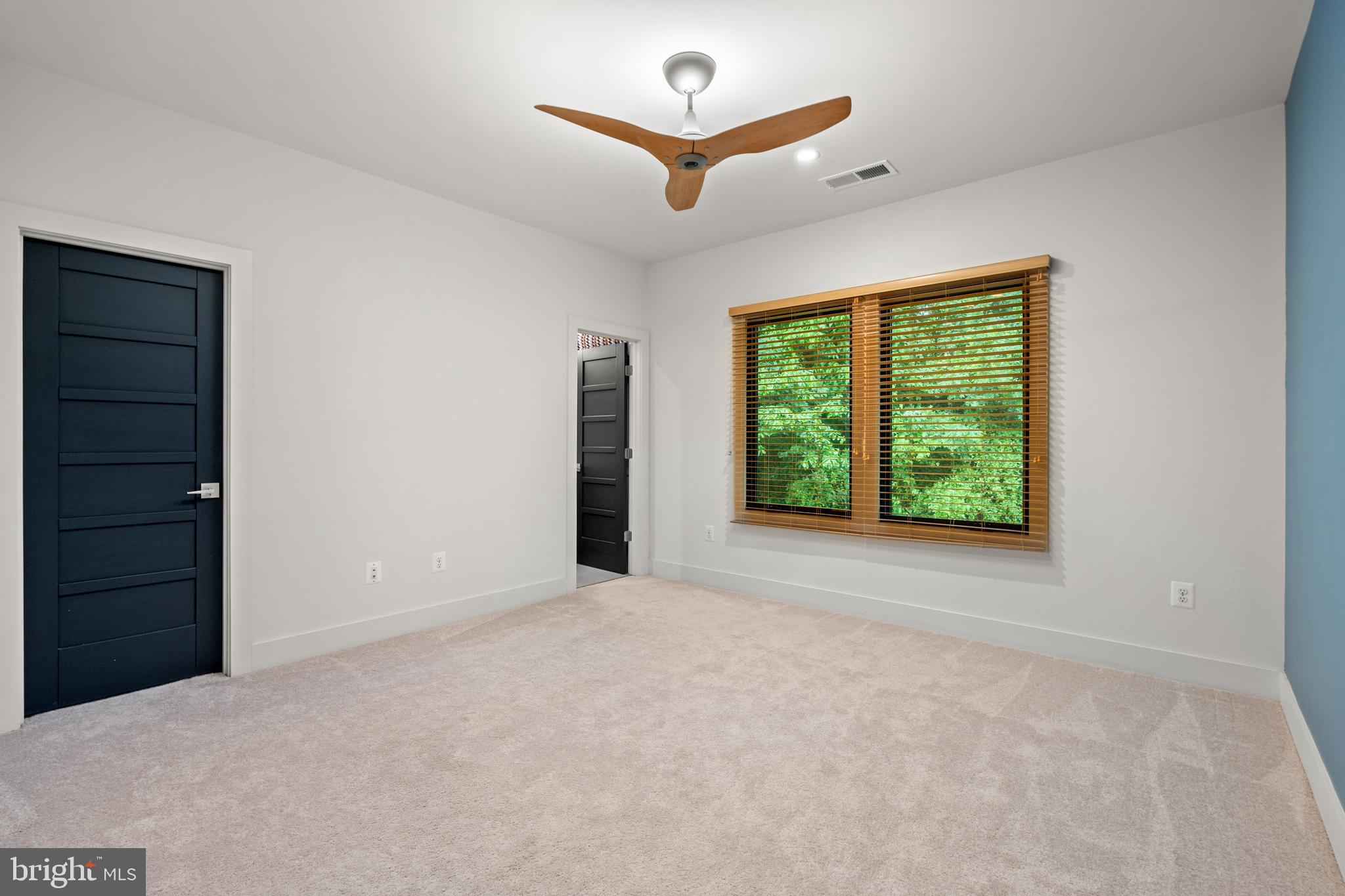 COUNTRY CLUB HILLS - Residential