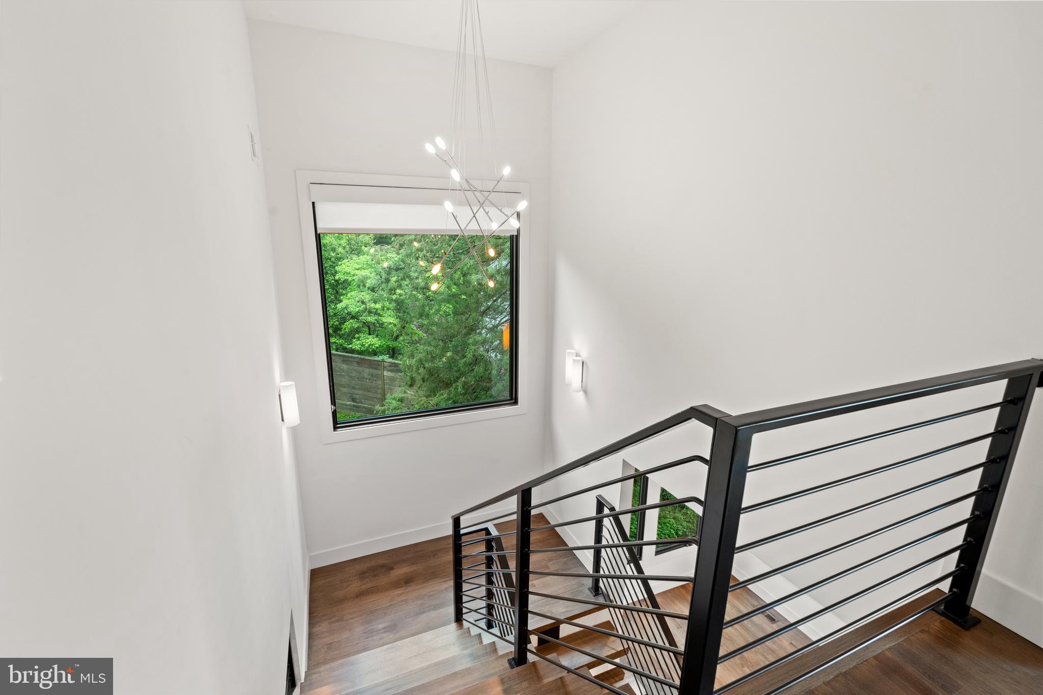 COUNTRY CLUB HILLS - Residential