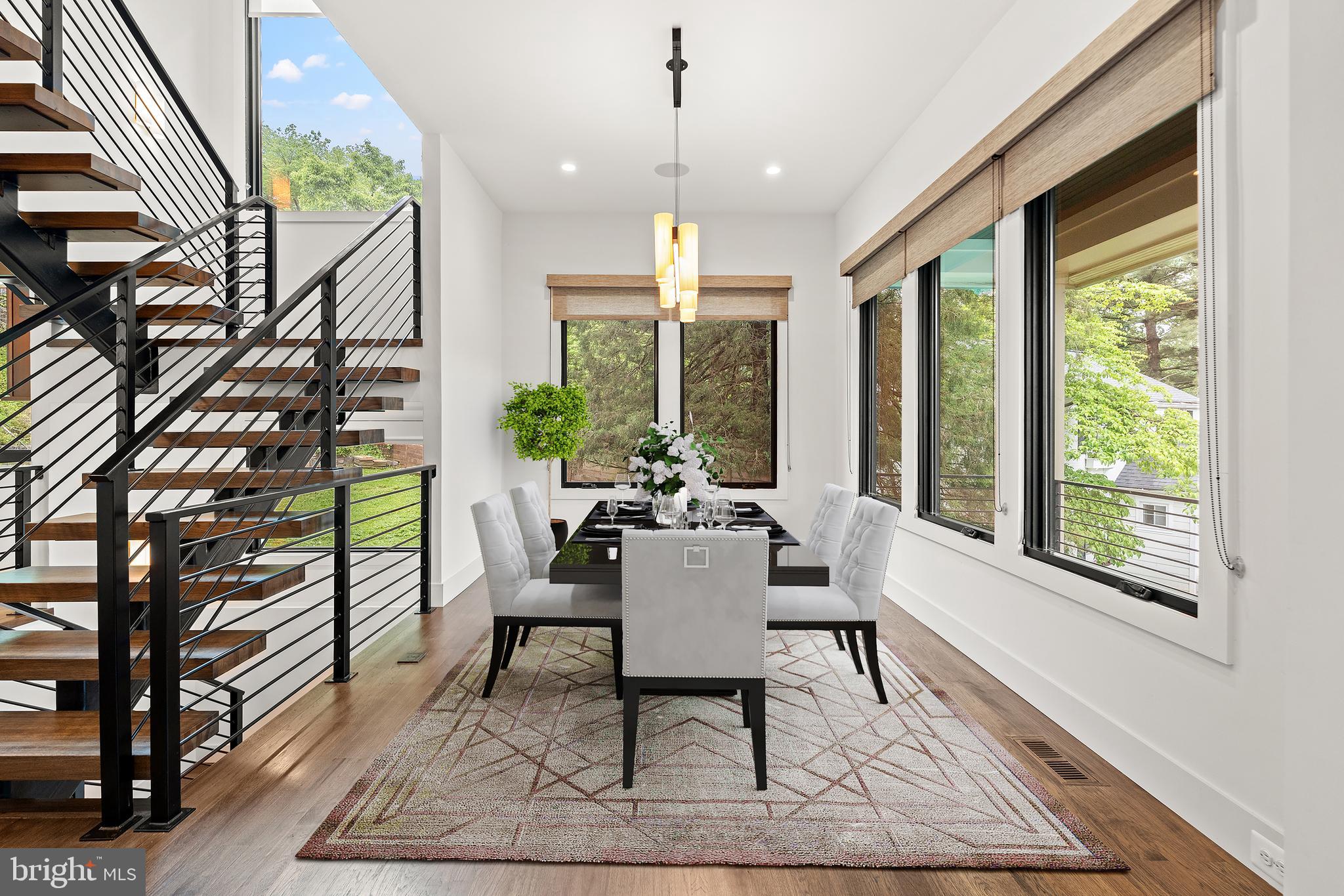 COUNTRY CLUB HILLS - Residential