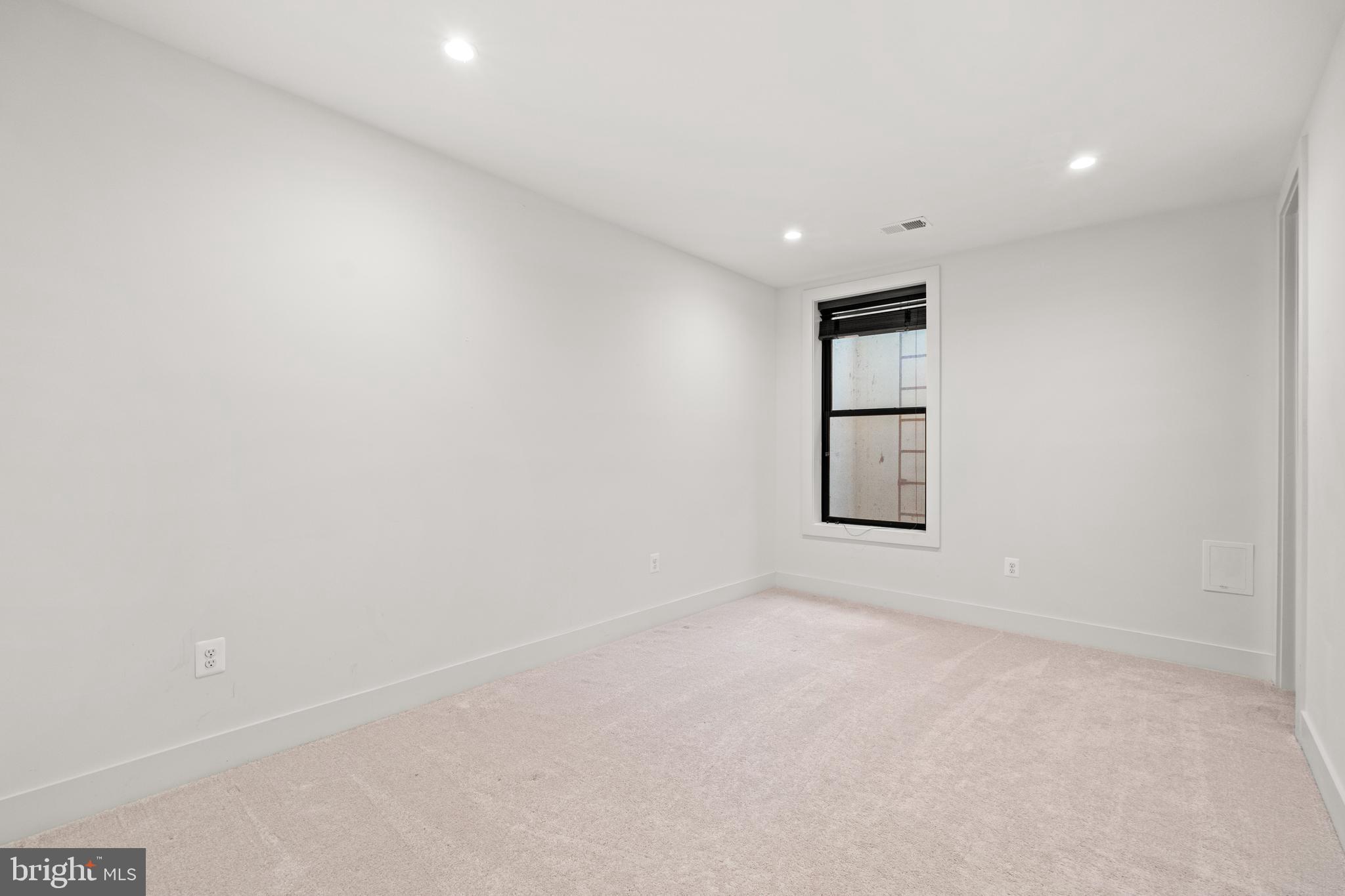 COUNTRY CLUB HILLS - Residential