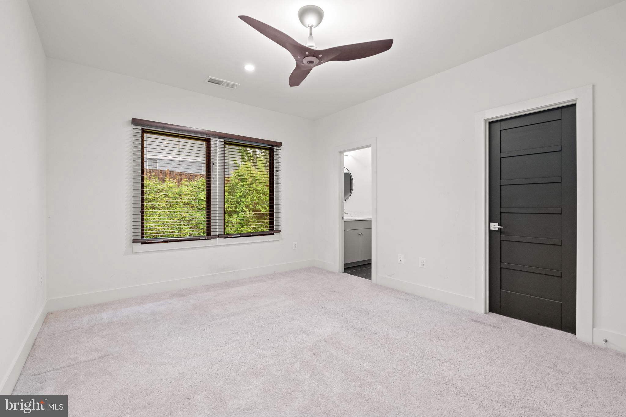 COUNTRY CLUB HILLS - Residential