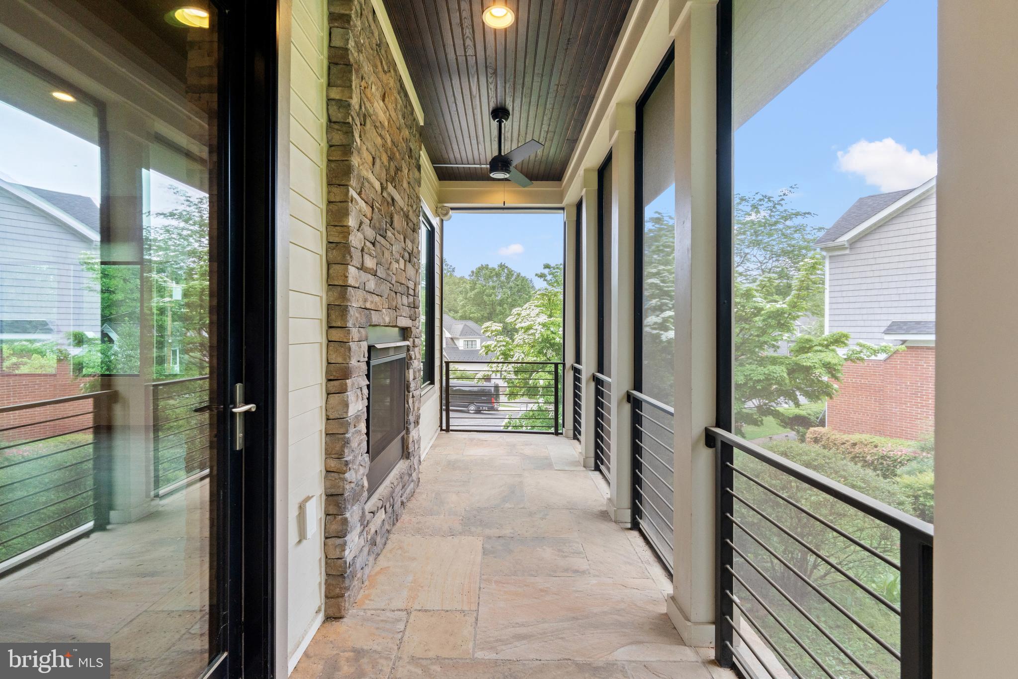 COUNTRY CLUB HILLS - Residential