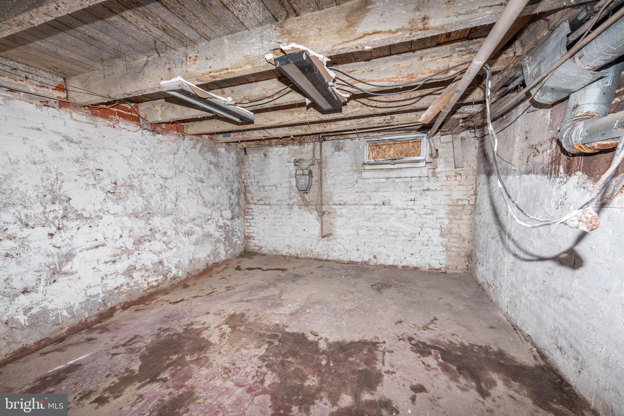 WEST BALTIMORE - Residential