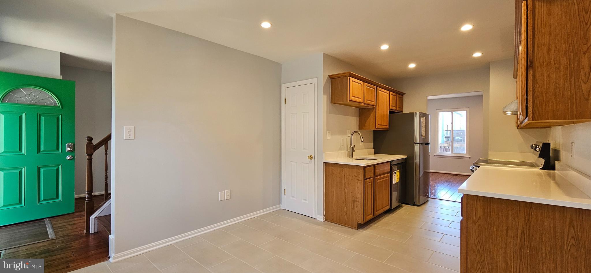 PINEWOOD STATION - Residential