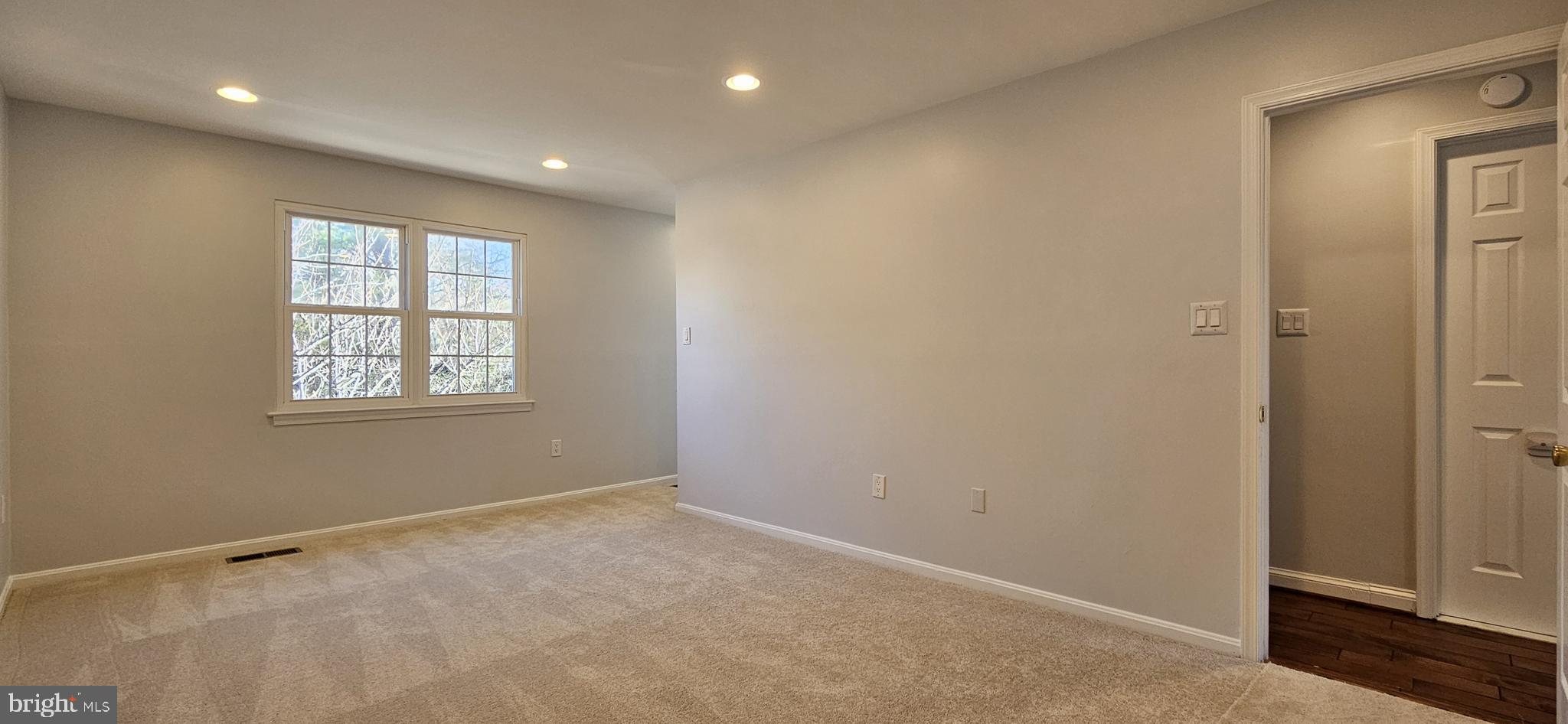 PINEWOOD STATION - Residential