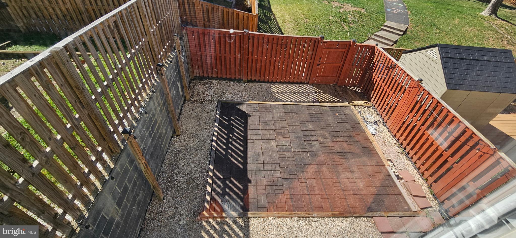 PINEWOOD STATION - Residential