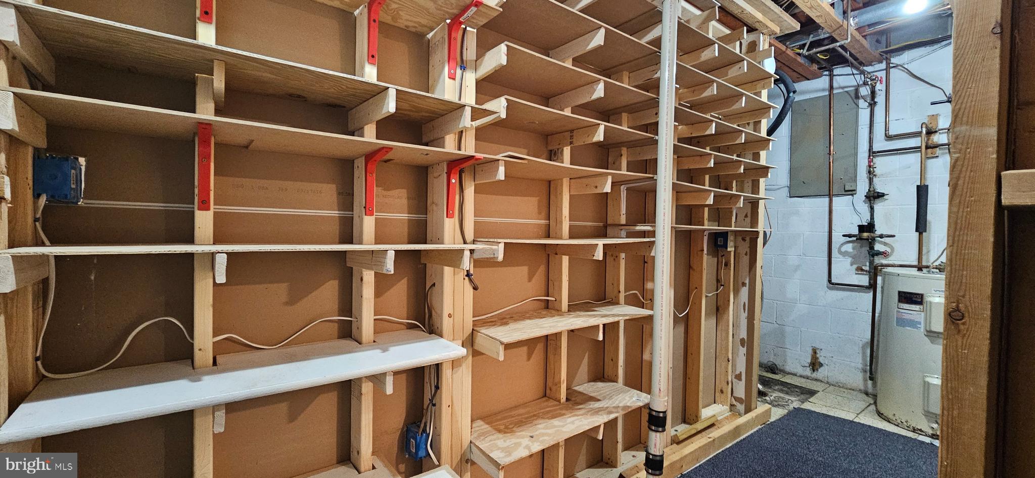 PINEWOOD STATION - Residential