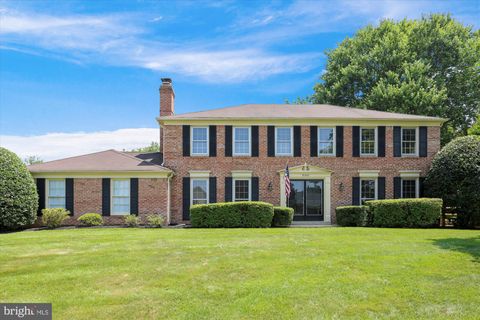 Photo of 9100 Hunting Horn Lane, POTOMAC, MD 20854 (MLS # MDMC2181430)