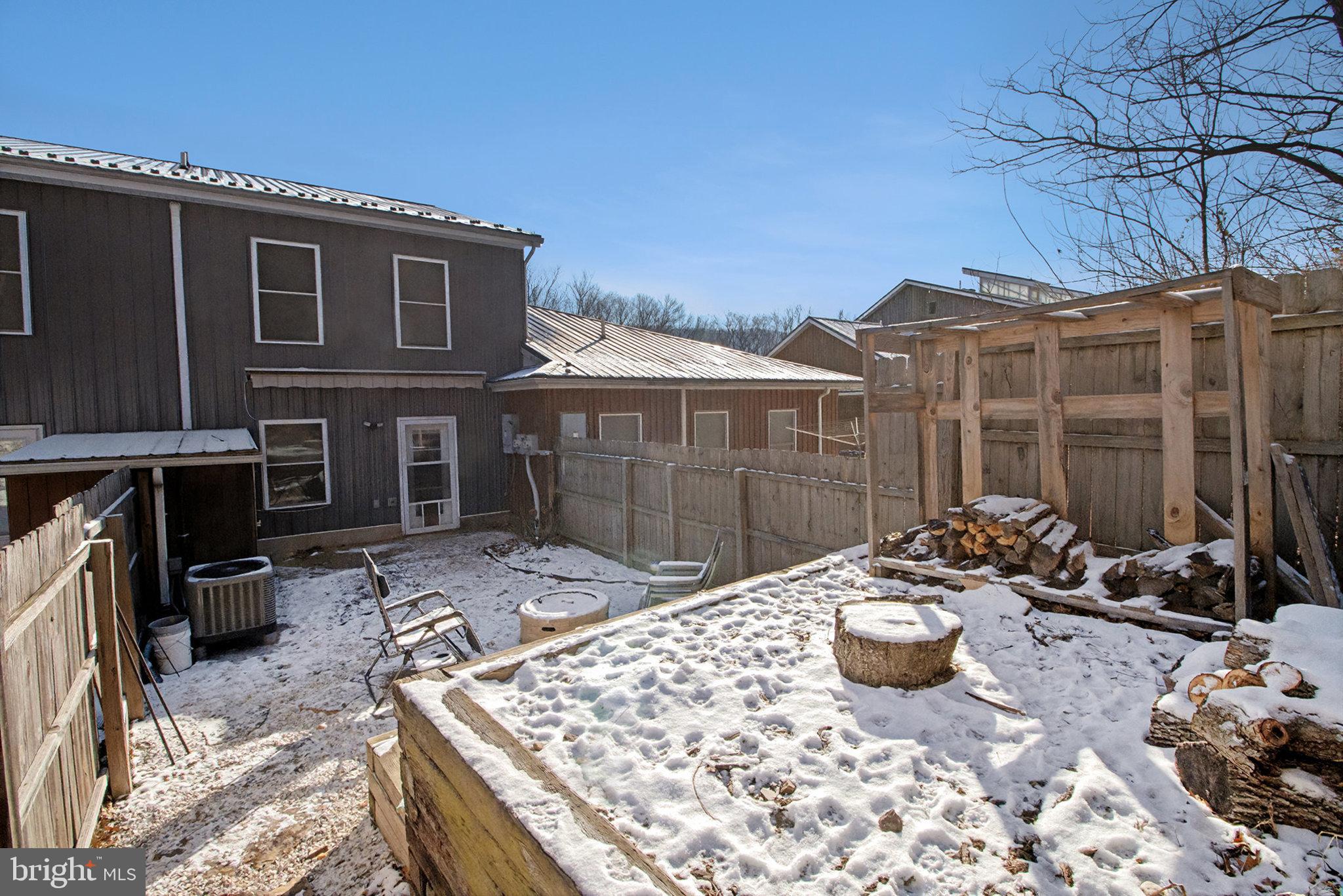 PETERSBURG COMMONS - Residential