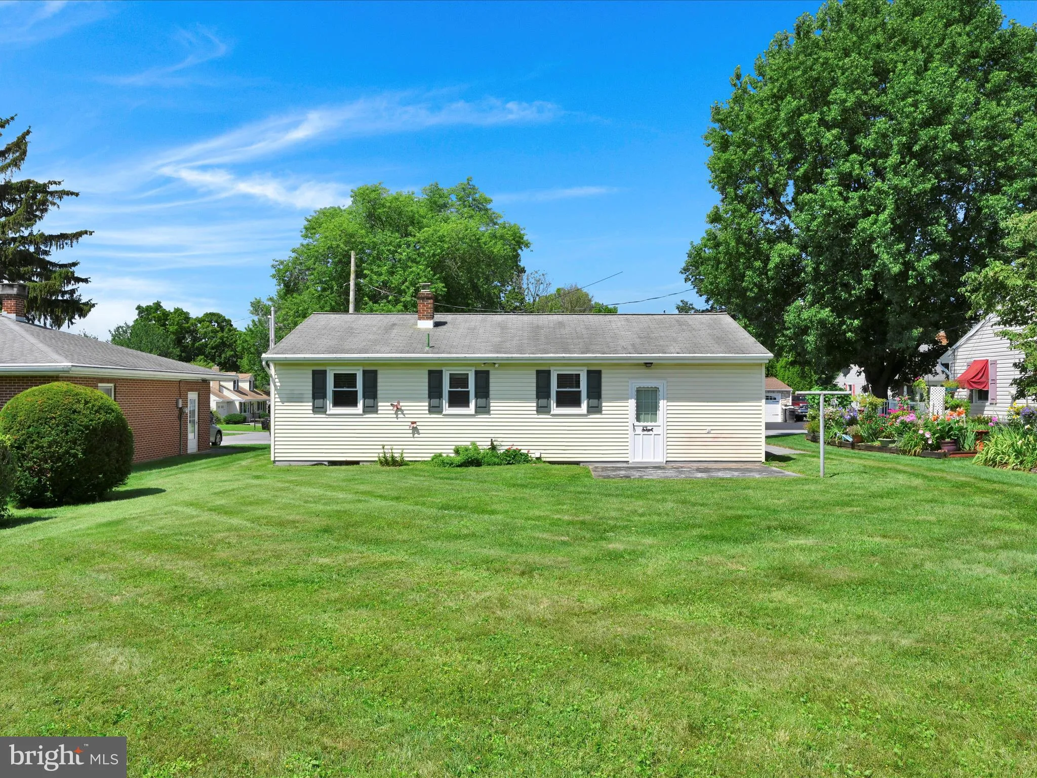 Manheim, Pennsylvania 17545, United States, 2 Bedrooms Bedrooms, ,1 BathroomBathrooms,Residential,Pending,181257