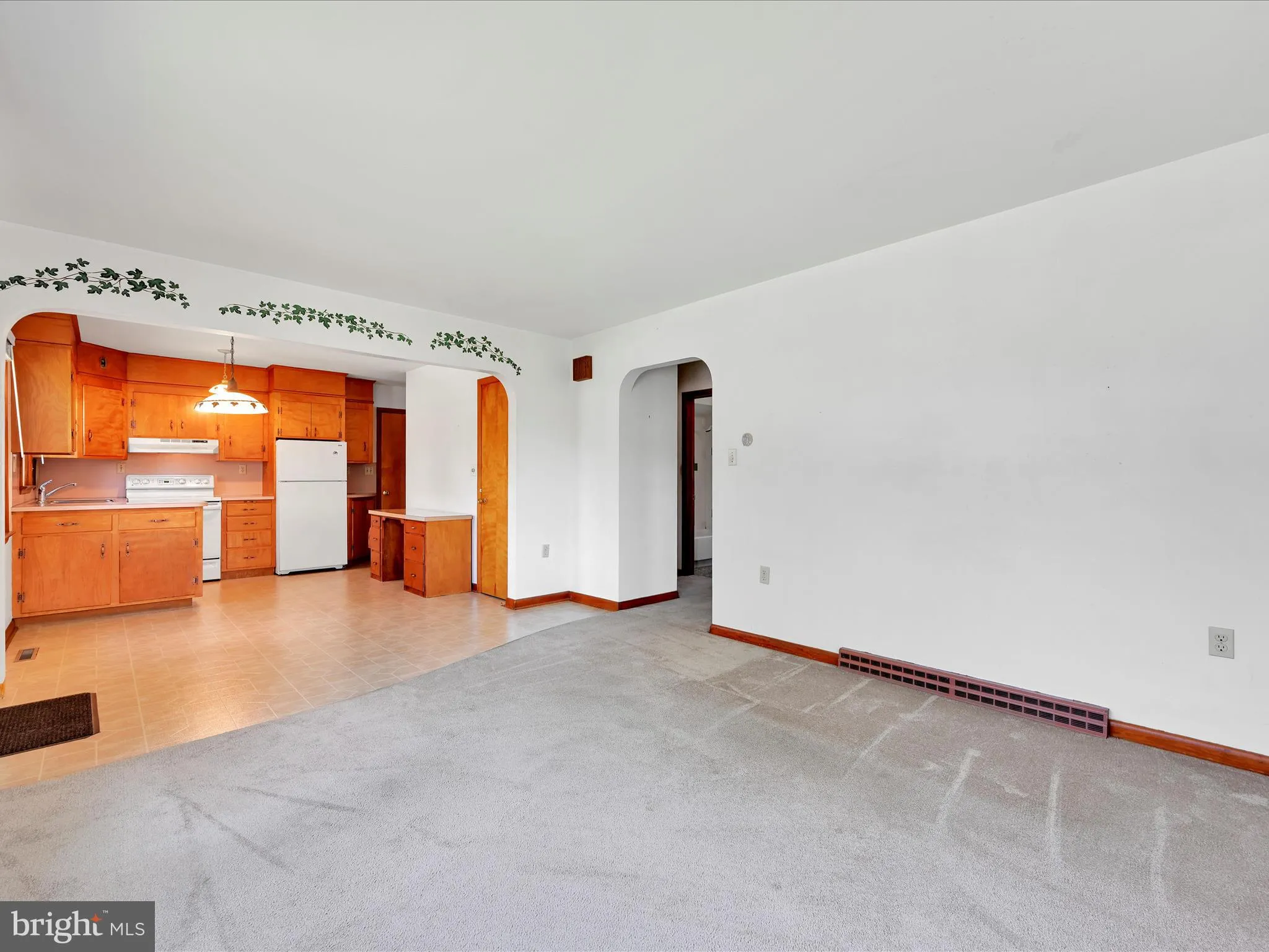 Manheim, Pennsylvania 17545, United States, 2 Bedrooms Bedrooms, ,1 BathroomBathrooms,Residential,Pending,181257