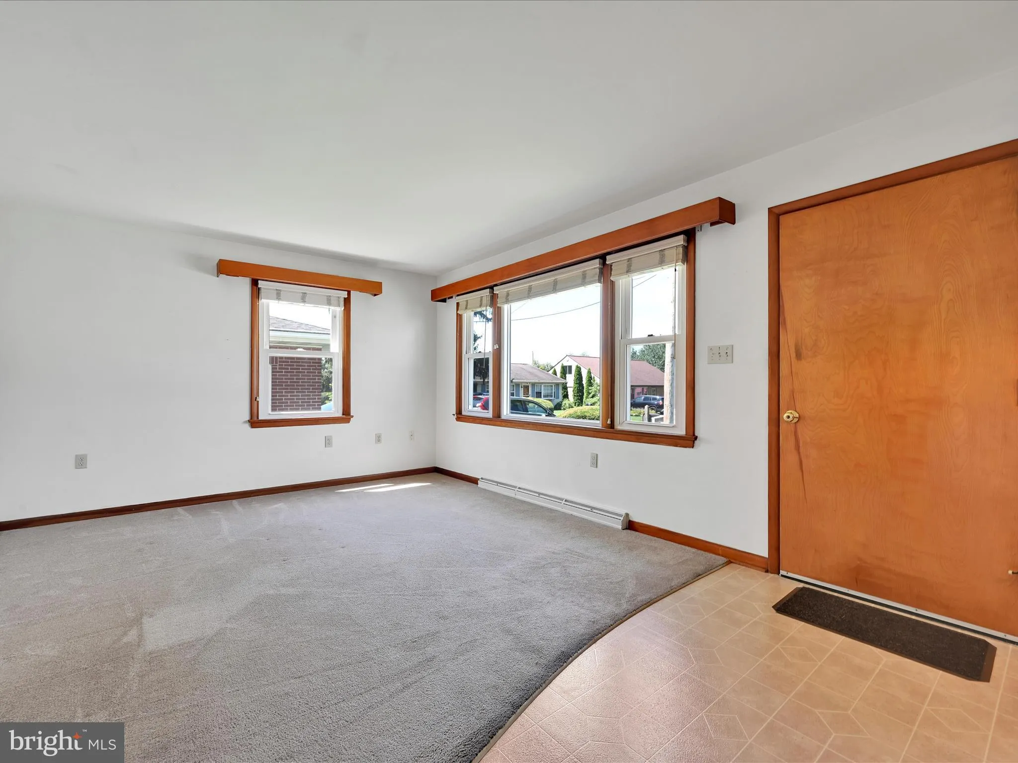 Manheim, Pennsylvania 17545, United States, 2 Bedrooms Bedrooms, ,1 BathroomBathrooms,Residential,Pending,181257