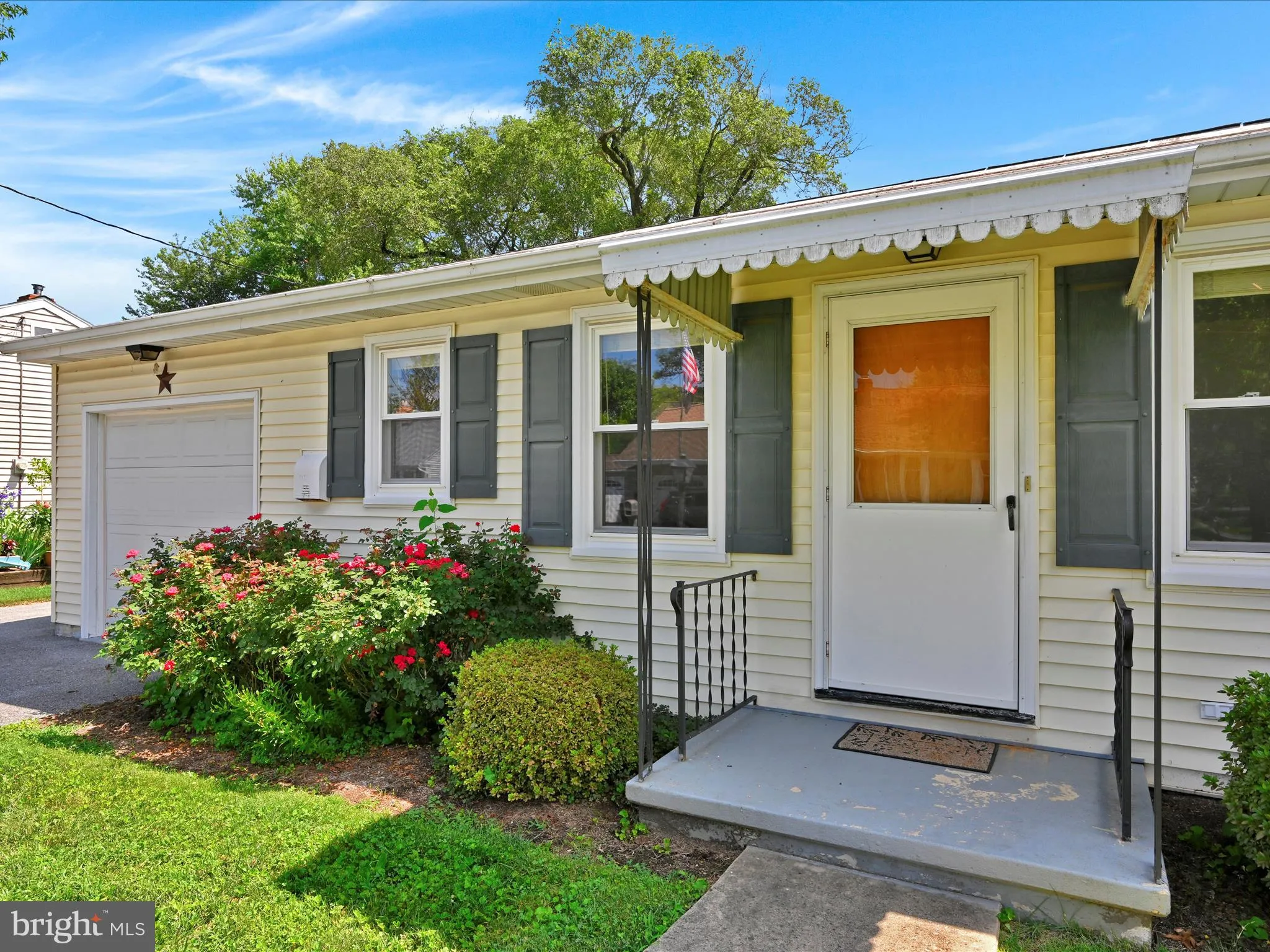 Manheim, Pennsylvania 17545, United States, 2 Bedrooms Bedrooms, ,1 BathroomBathrooms,Residential,Pending,181257