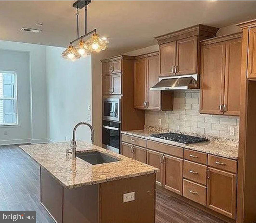 5202 DONATELLO DRIVE