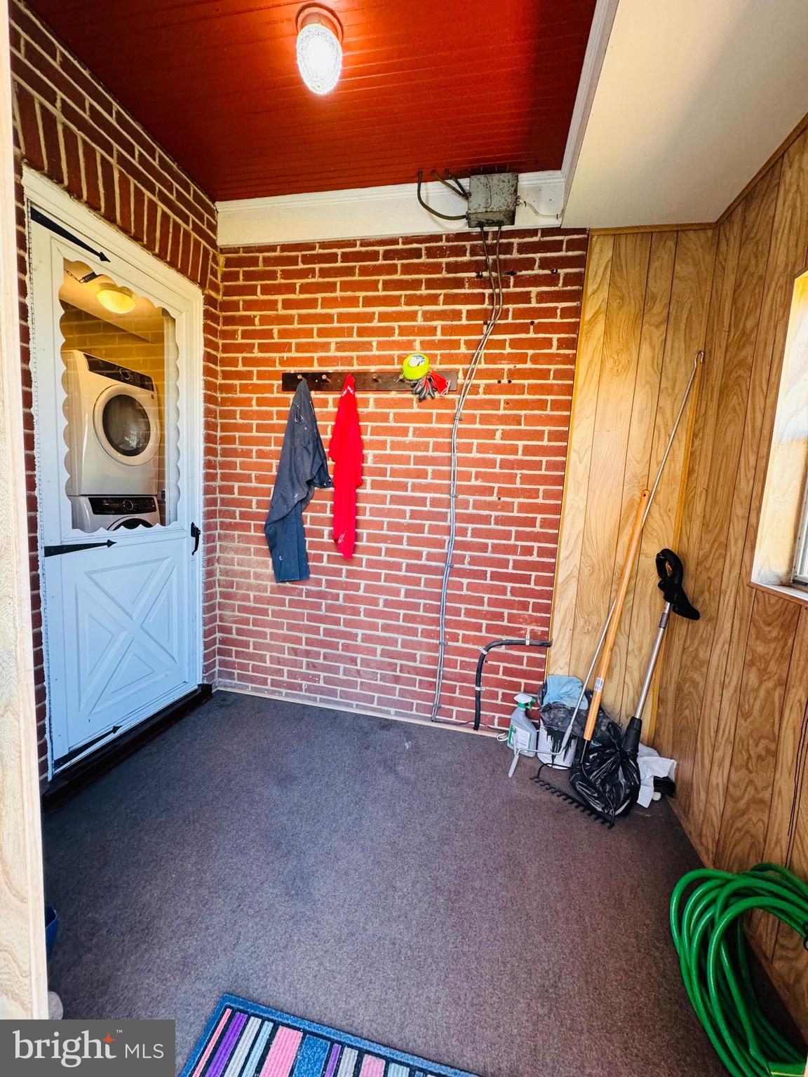 HALFWAY AREA - Residential Lease