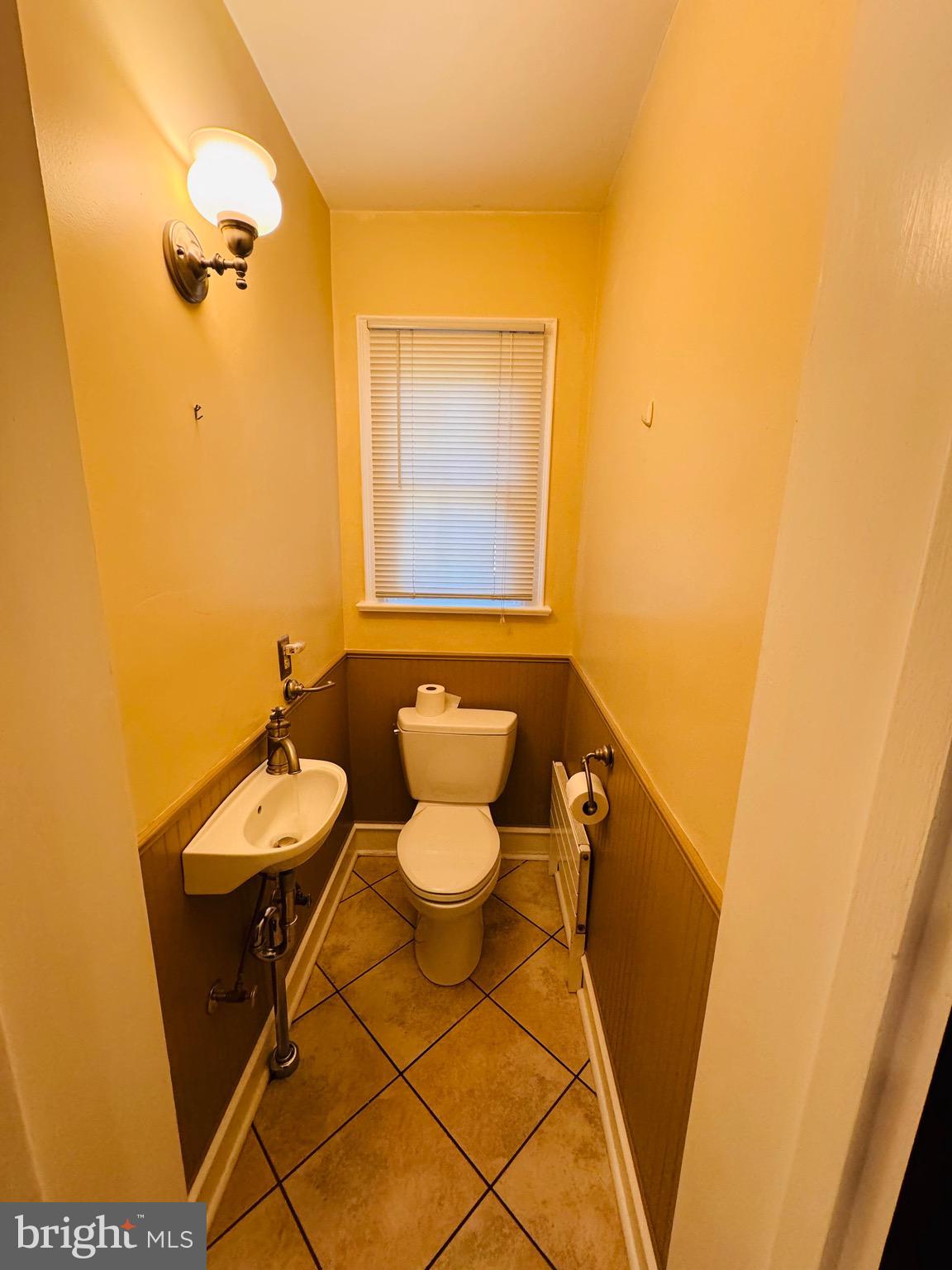 HALFWAY AREA - Residential Lease