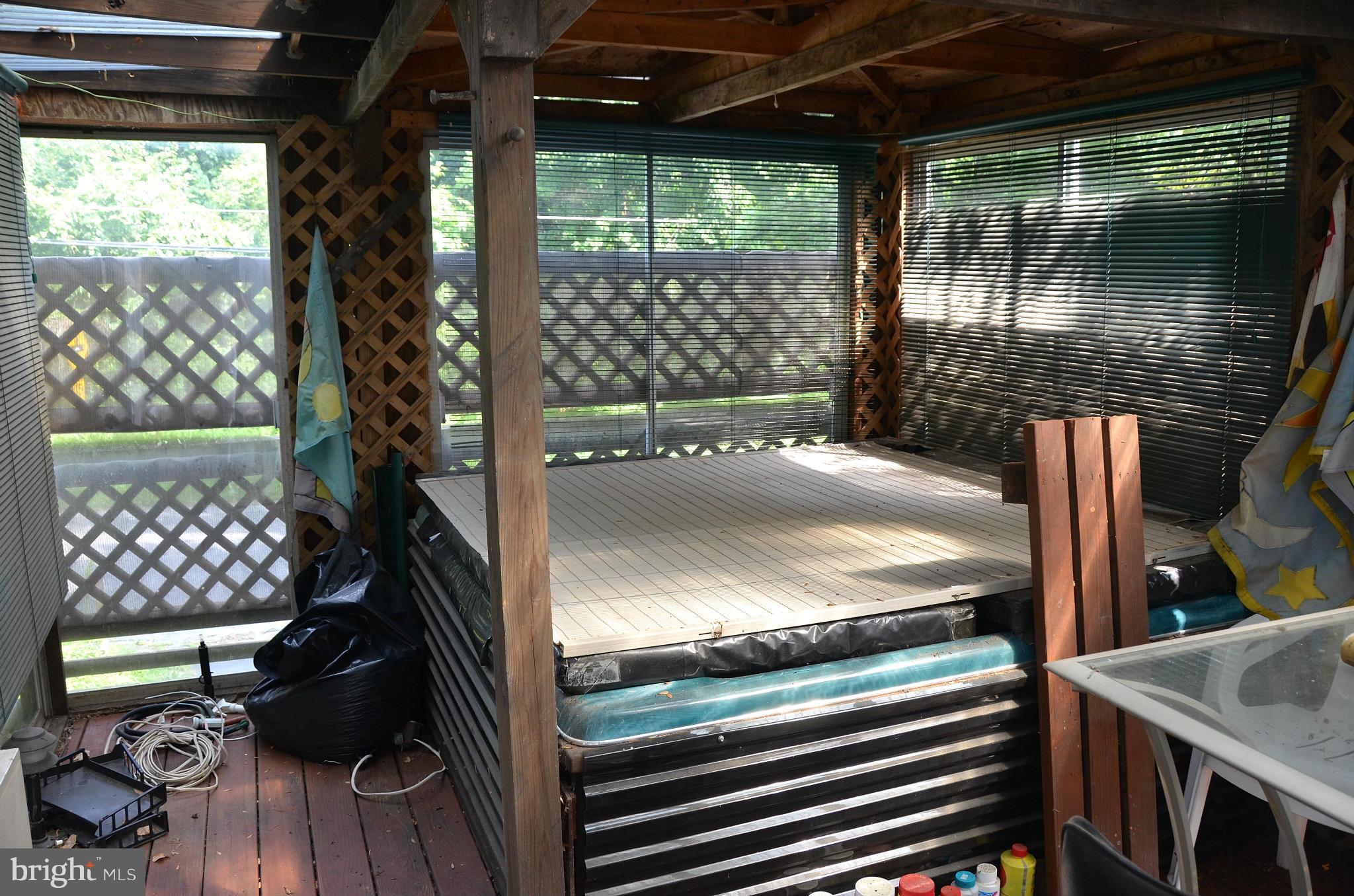 SELBY ON THE BAY - Residential