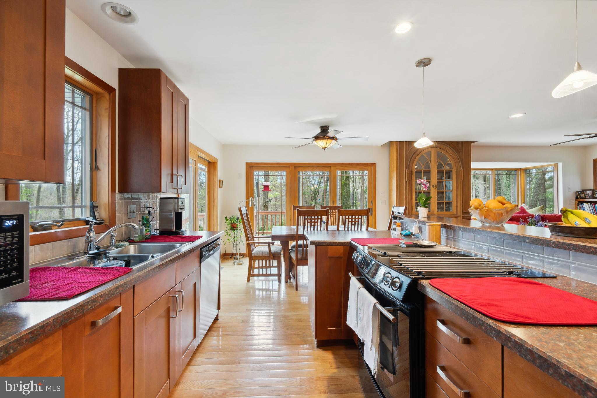 KENTMORE PARK - Residential