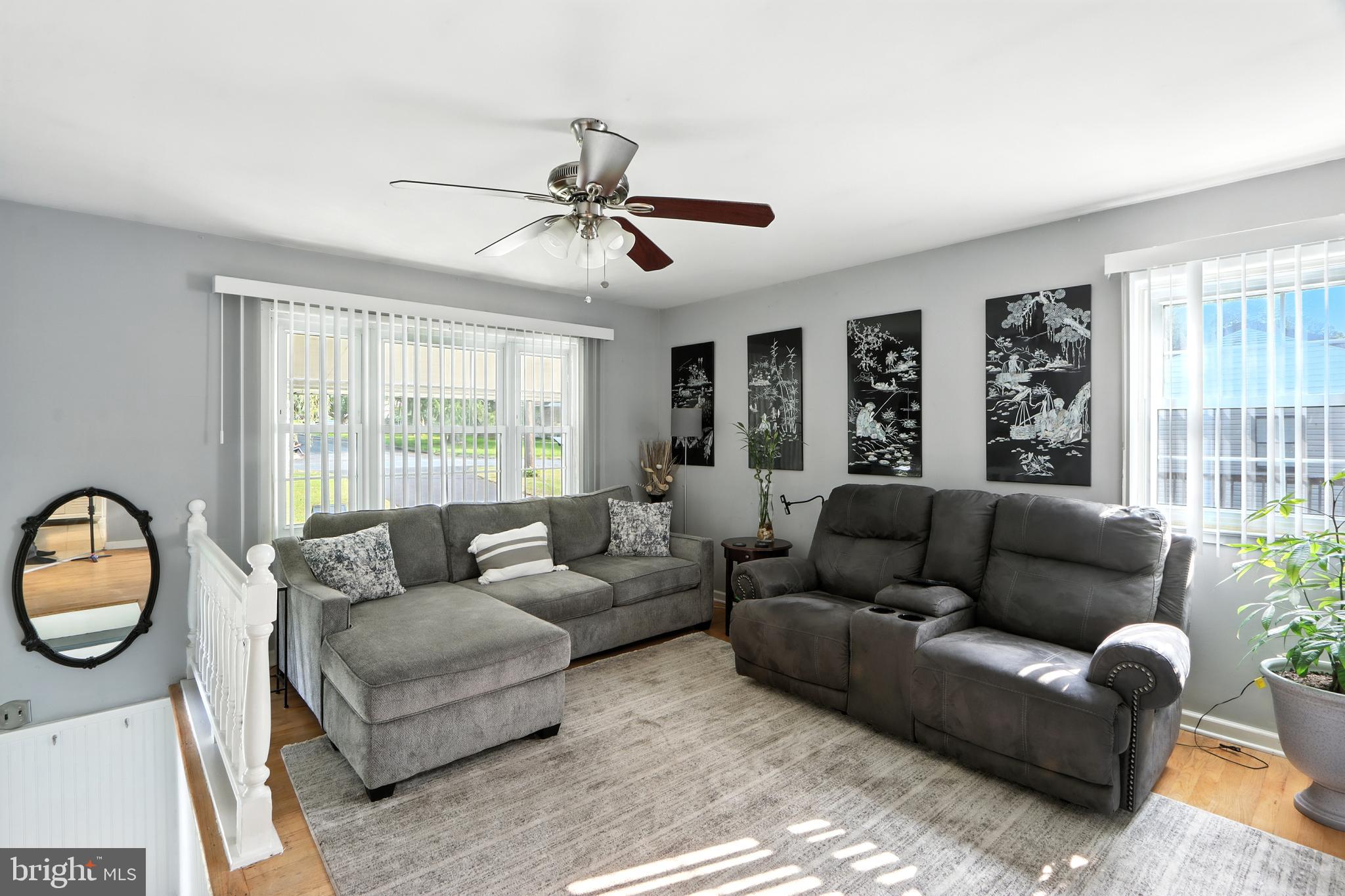 828 LYNN LEE DRIVE