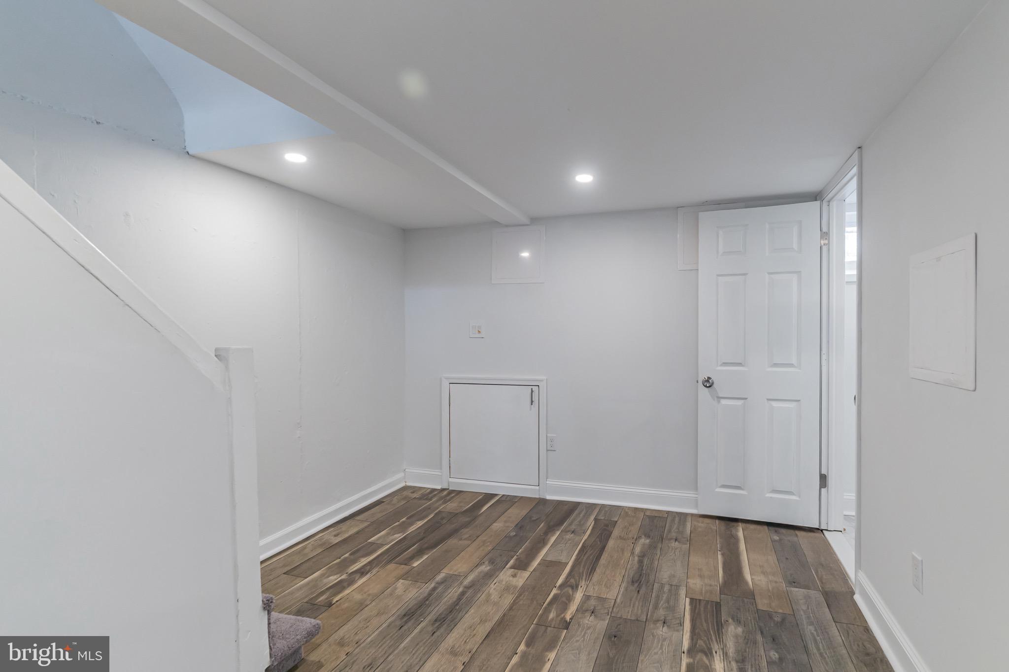 DELMAR VILLAGE - Residential