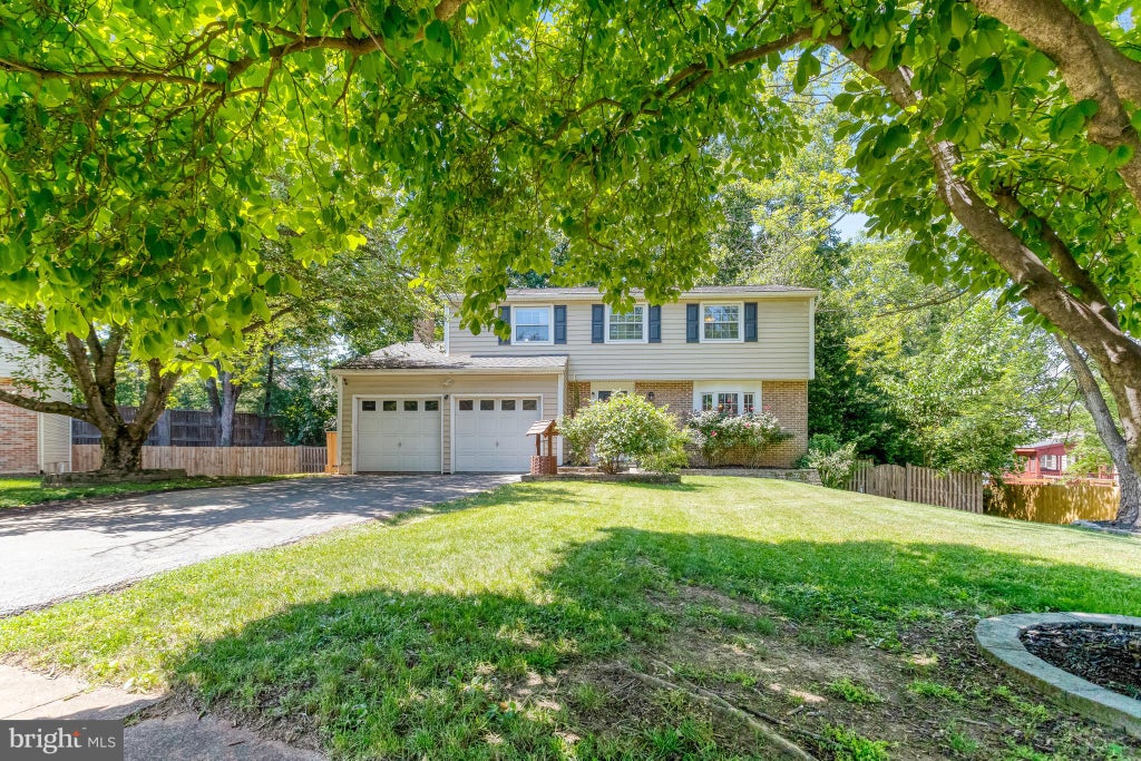 Photo of 2602 Chester Circle, WOODBRIDGE, VA 22191 (MLS # VAPW2121986)