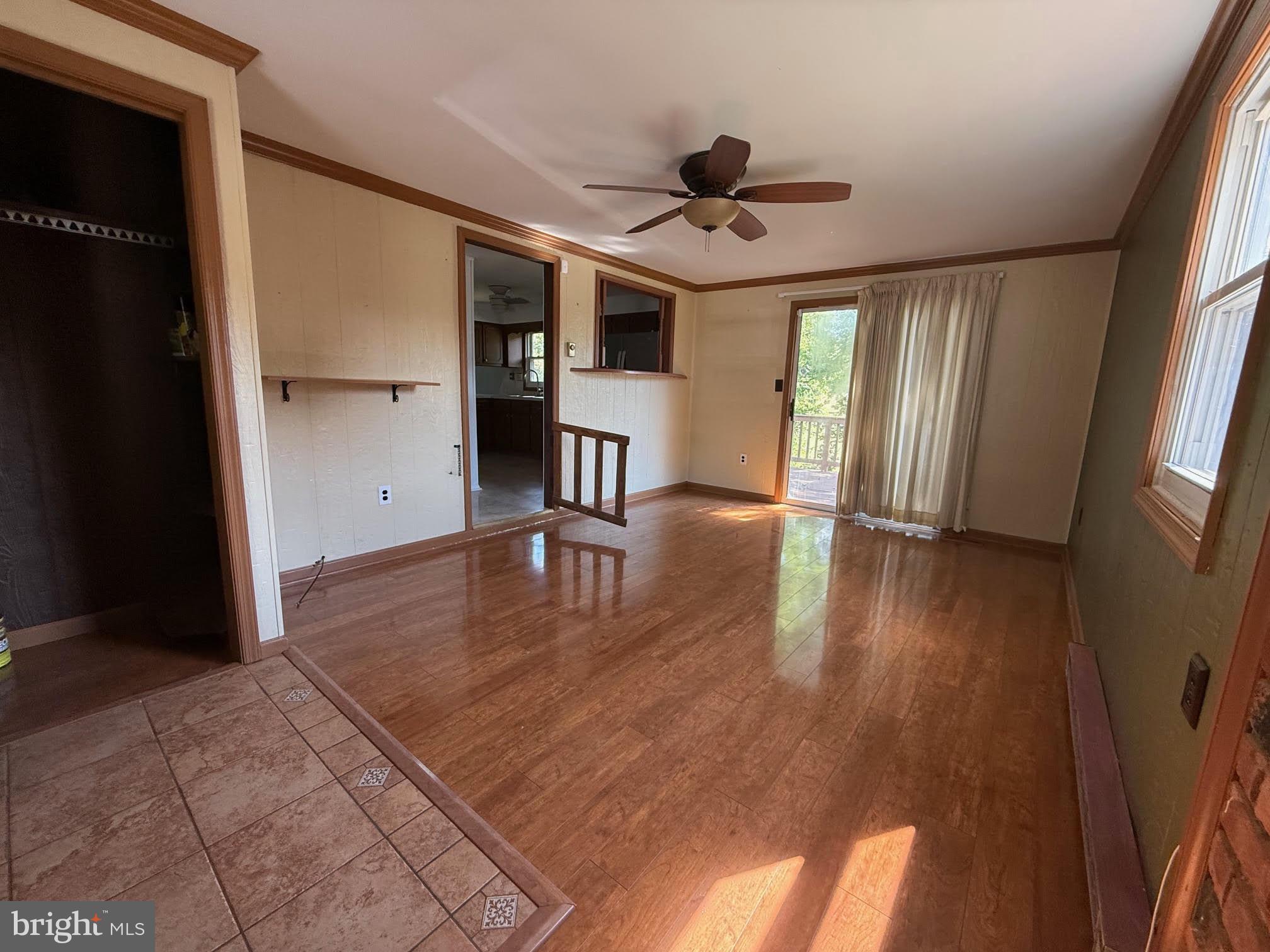 HEDGESVILLE - Residential