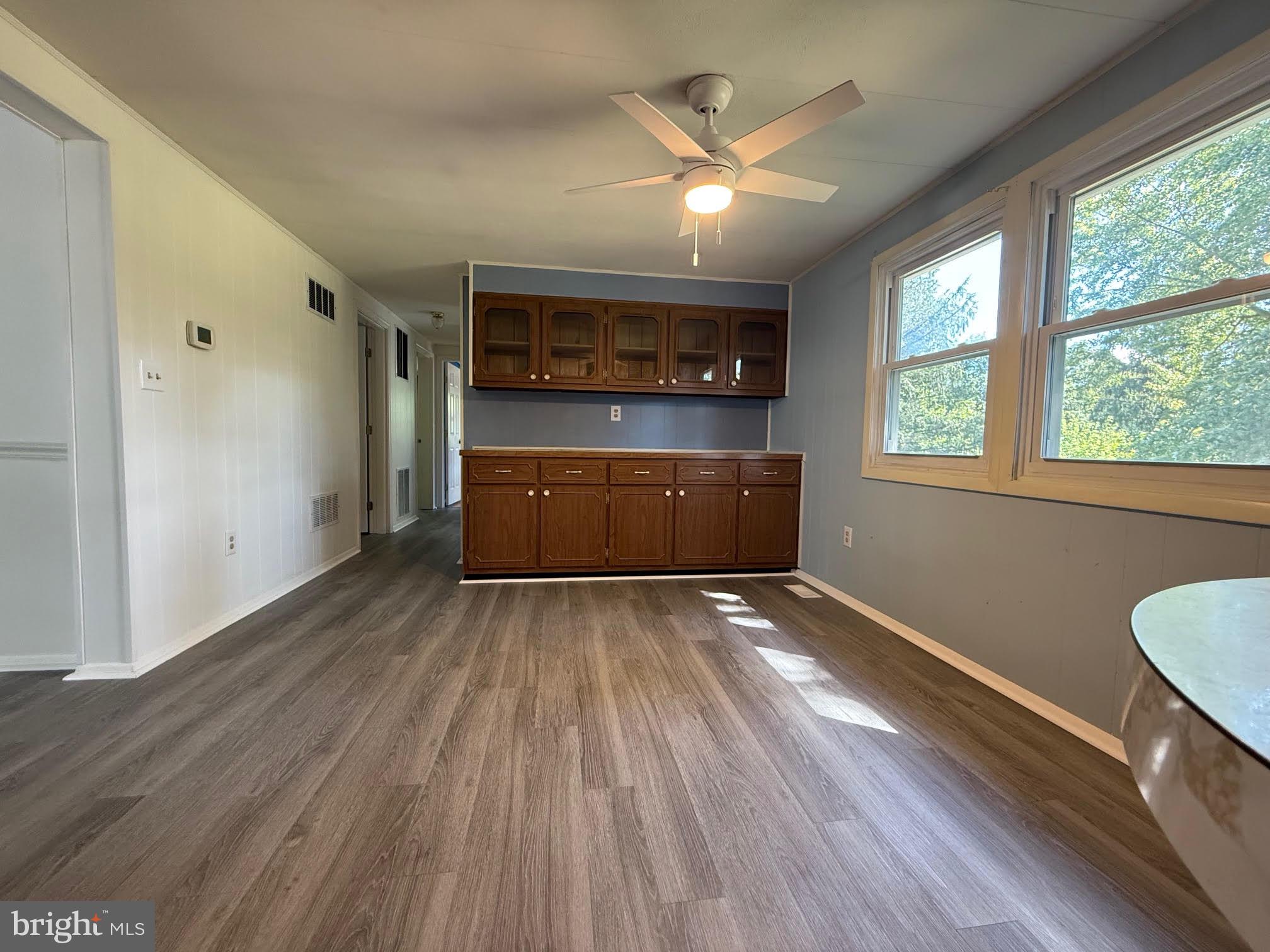 HEDGESVILLE - Residential