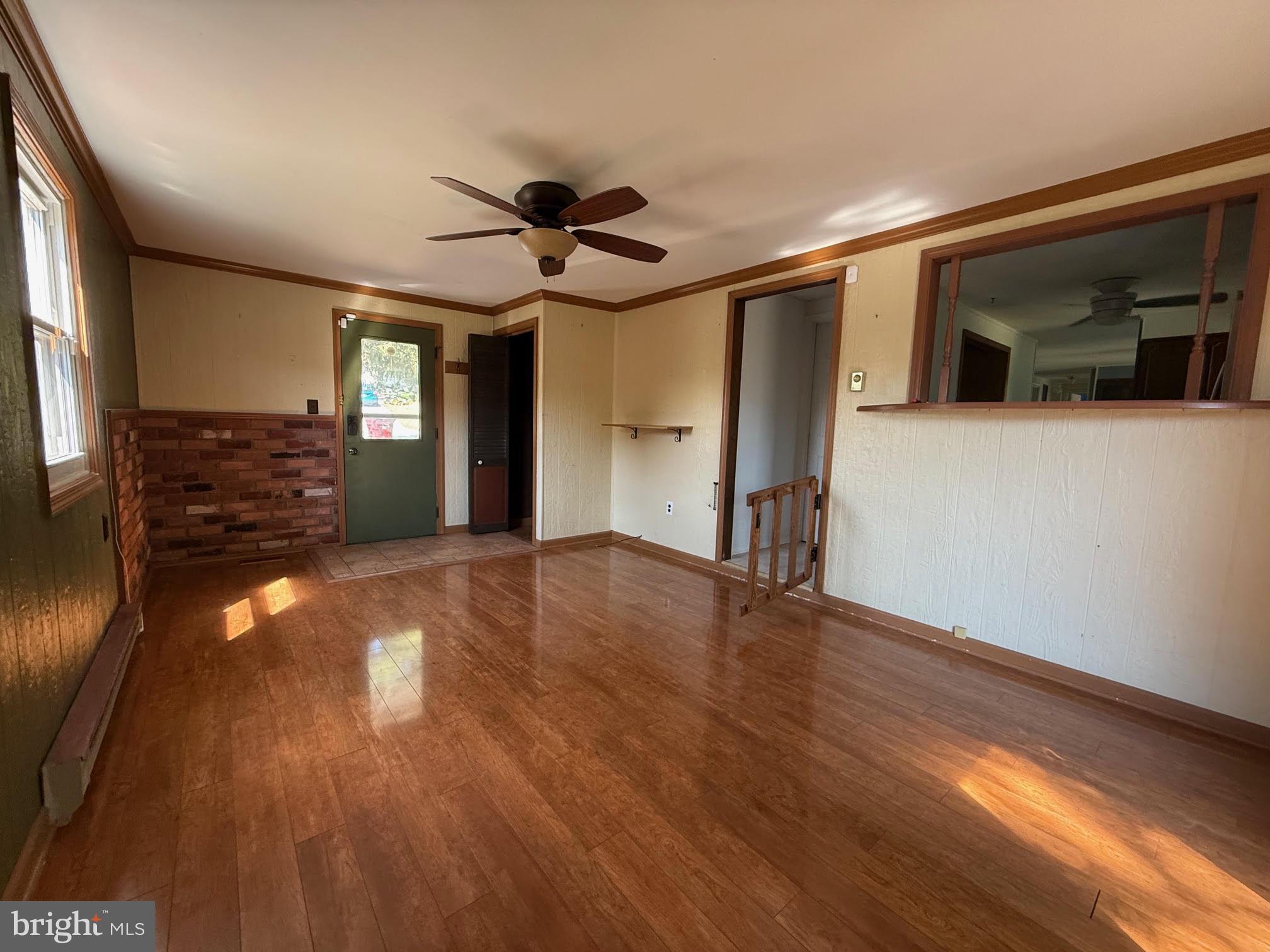 HEDGESVILLE - Residential