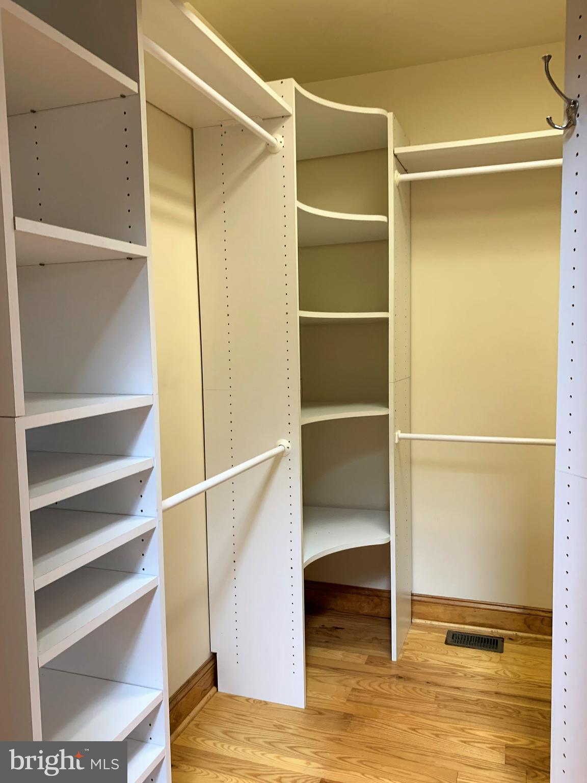 MIDDLETOWN - Residential