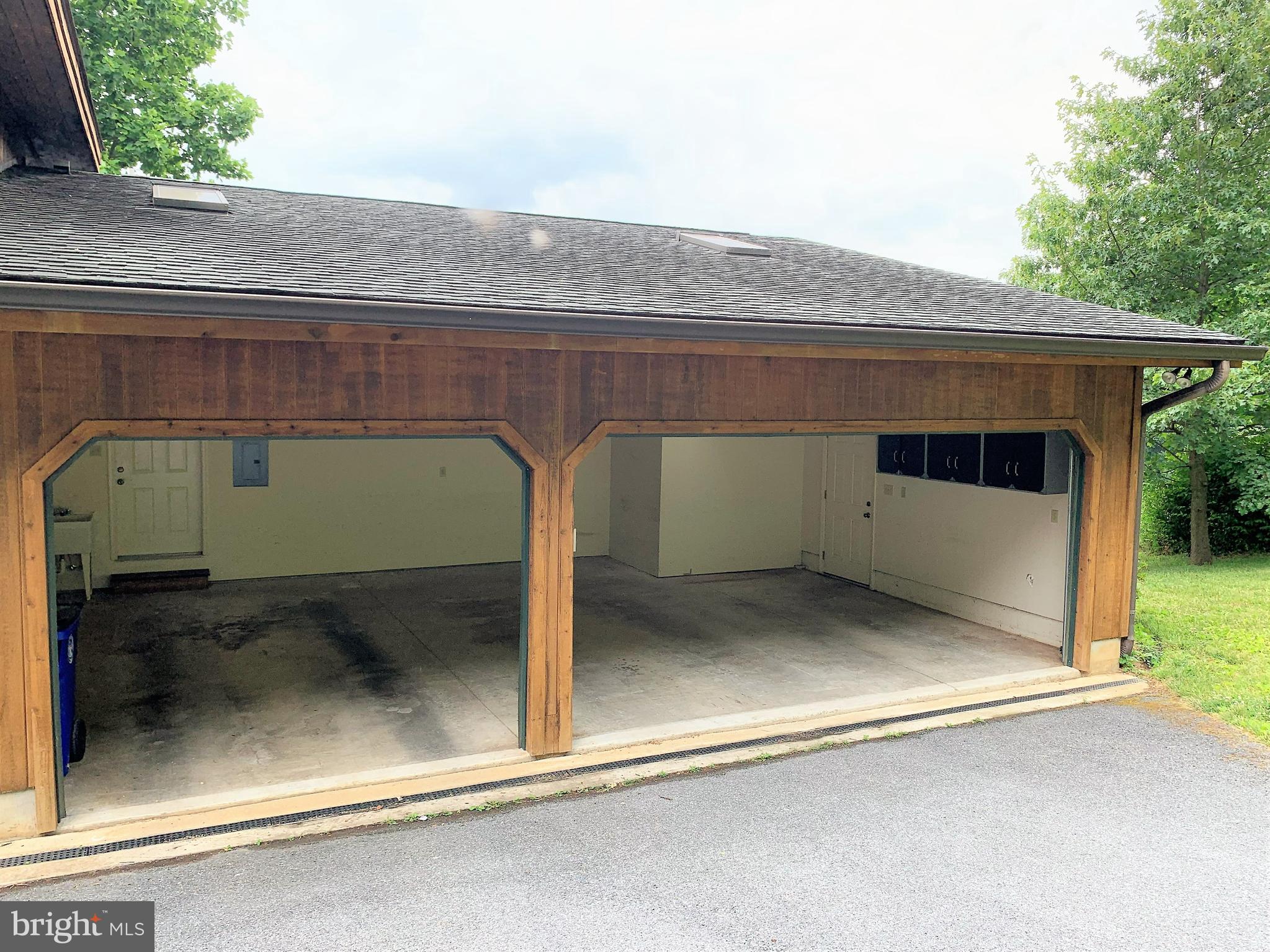 MIDDLETOWN - Residential