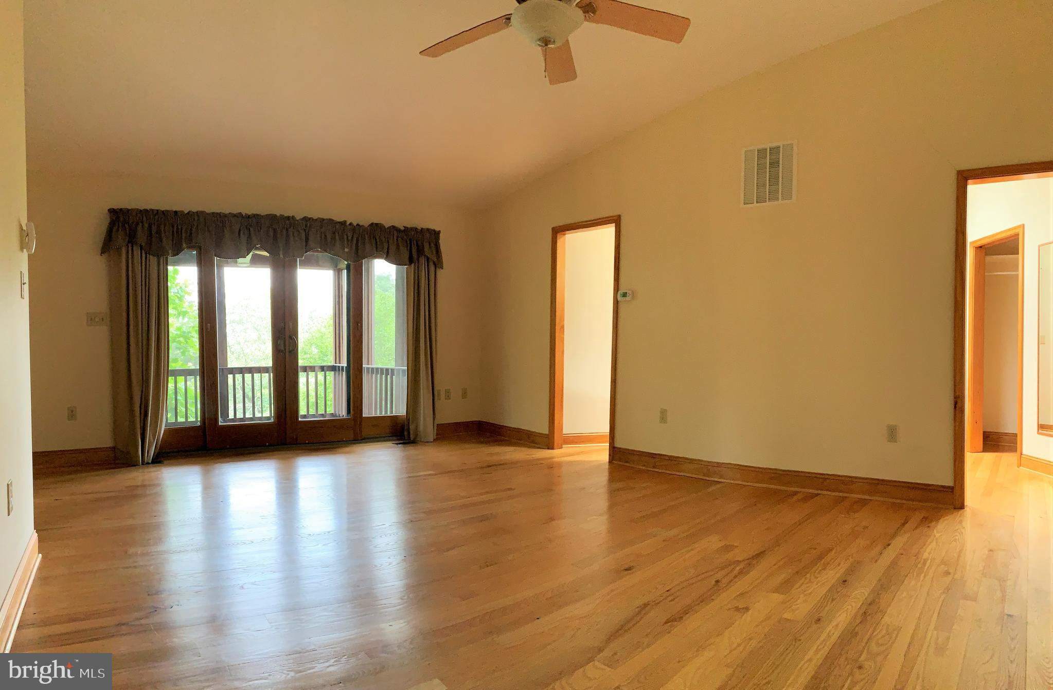 MIDDLETOWN - Residential