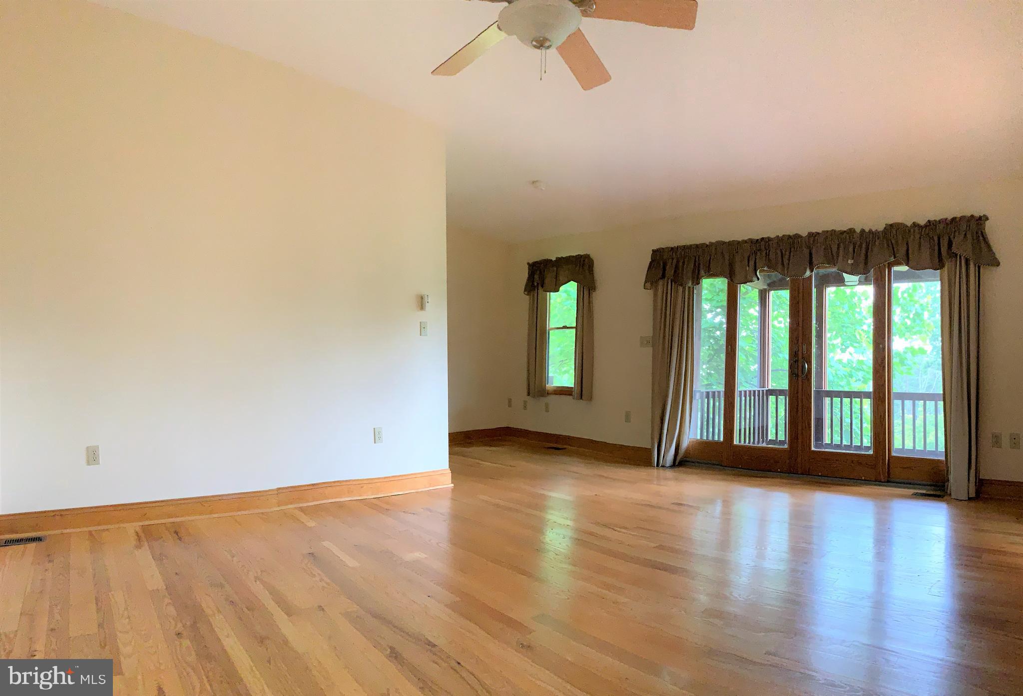 MIDDLETOWN - Residential