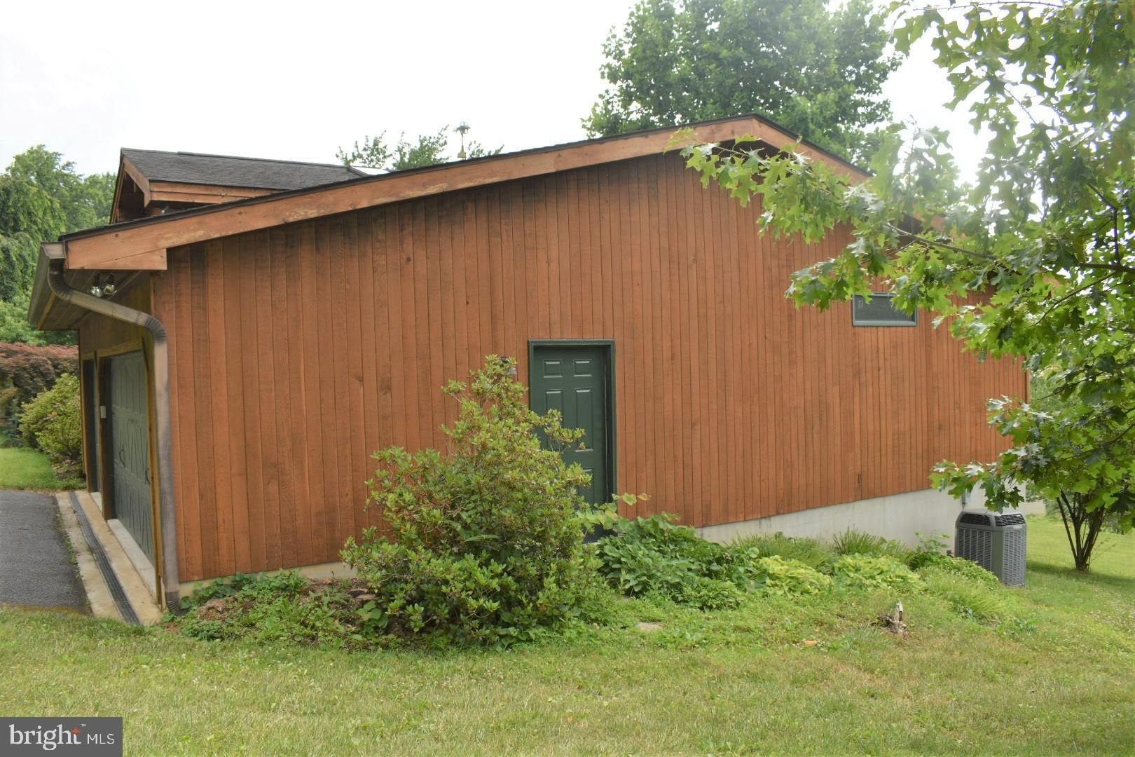 MIDDLETOWN - Residential