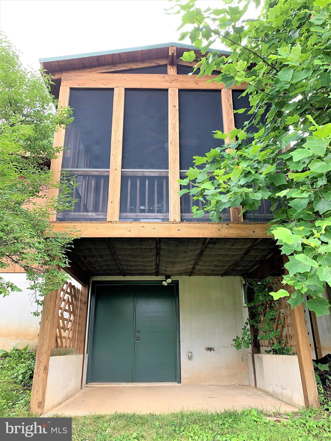 MIDDLETOWN - Residential