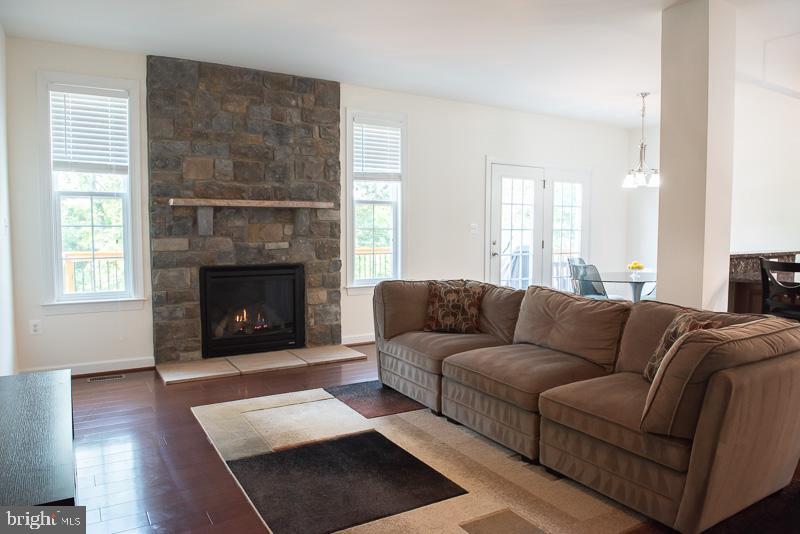 PMW FARMS - Residential