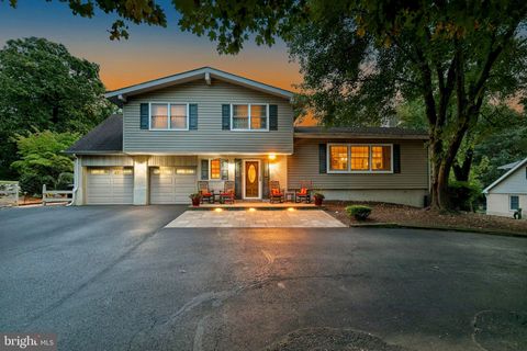 2315 FAIRWAY ROAD HUNTINGDON VALLEY PA 19006