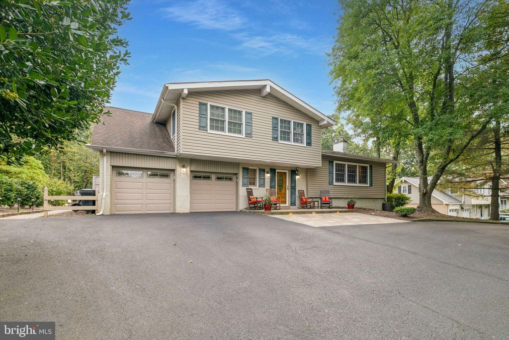 Photo of 2315 Fairway Road, HUNTINGDON VALLEY, PA 19006 (MLS # PAMC2157358)