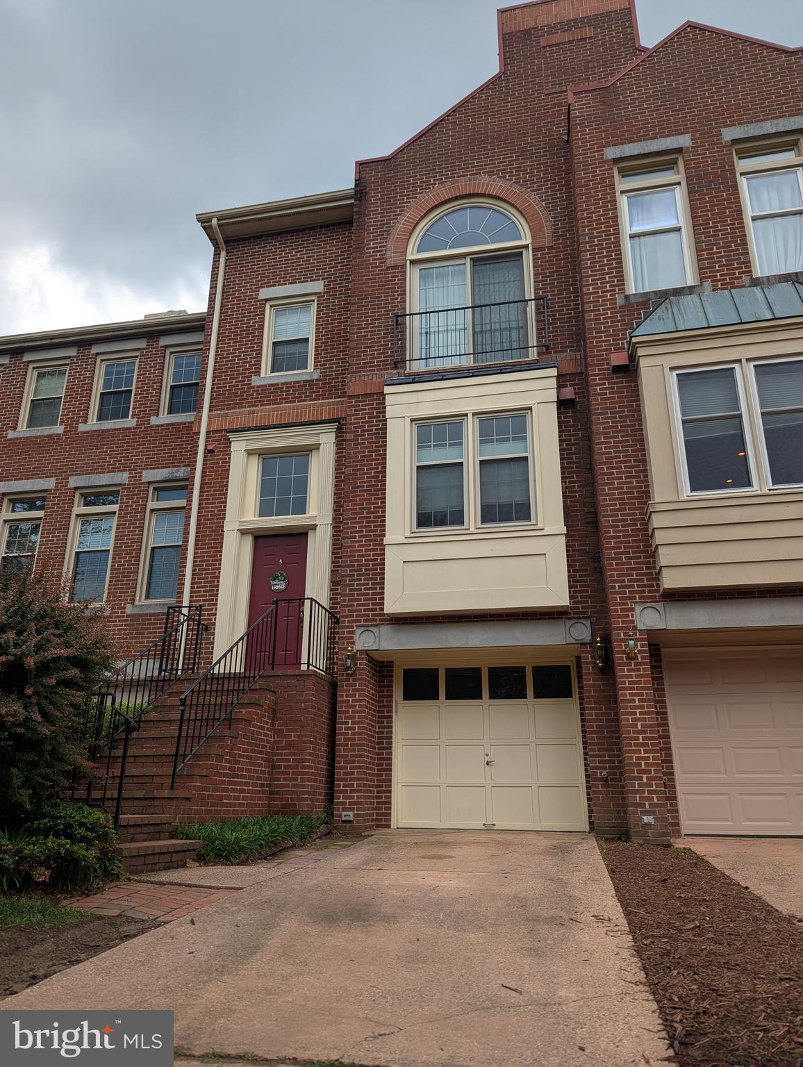 LENOX PLACE AT SUNNYSIDE - Residential Lease