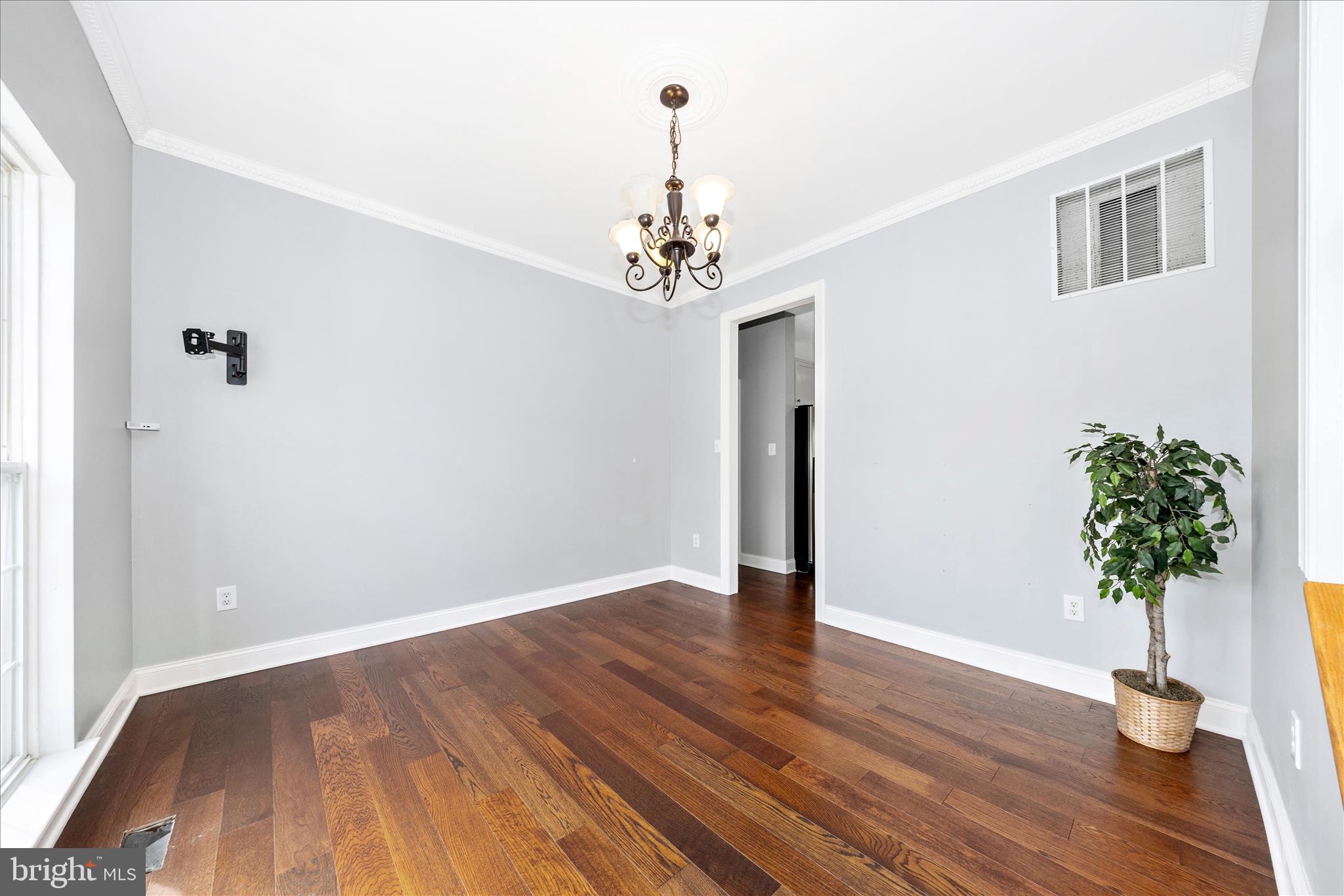 CRESTVIEW - Residential