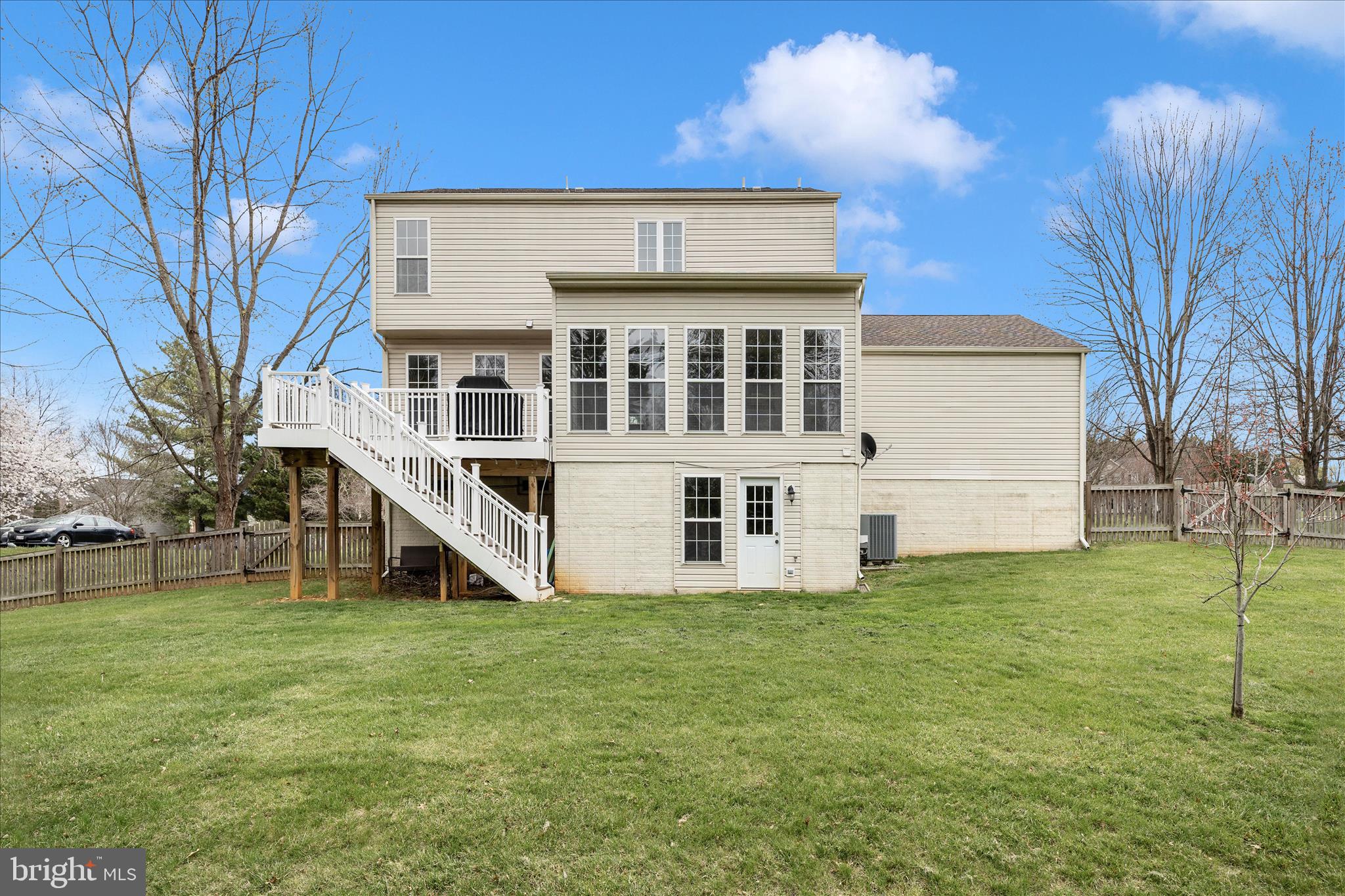 CRESTVIEW - Residential