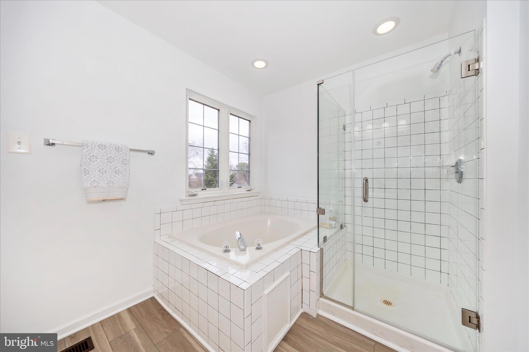 CRESTVIEW - Residential