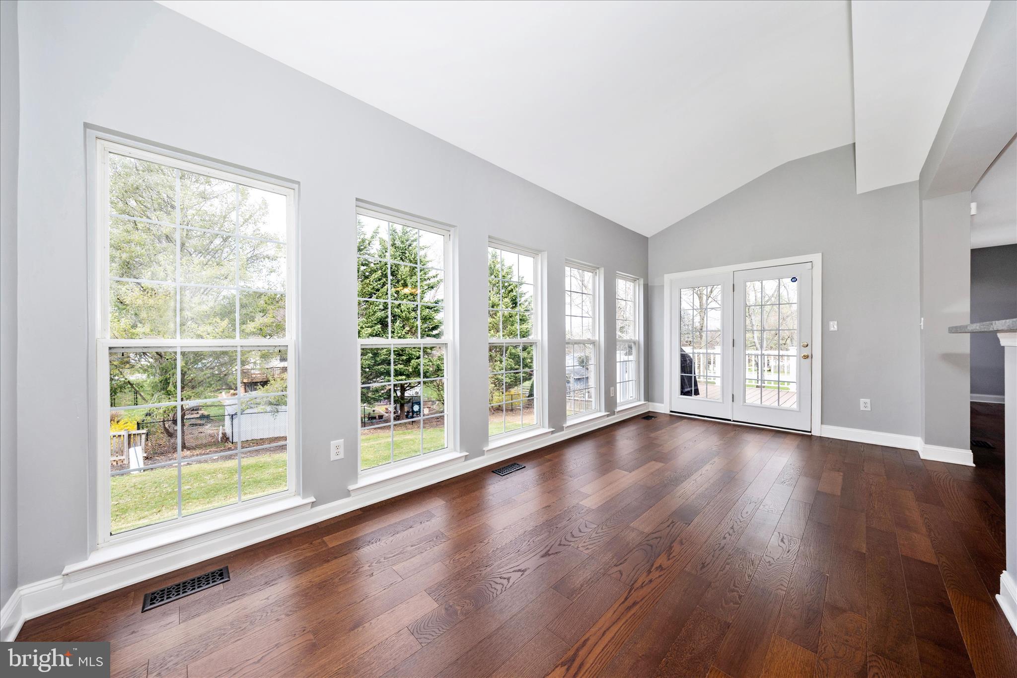 CRESTVIEW - Residential