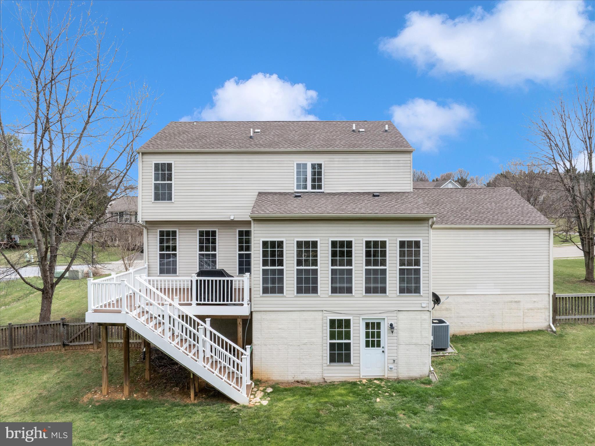 CRESTVIEW - Residential