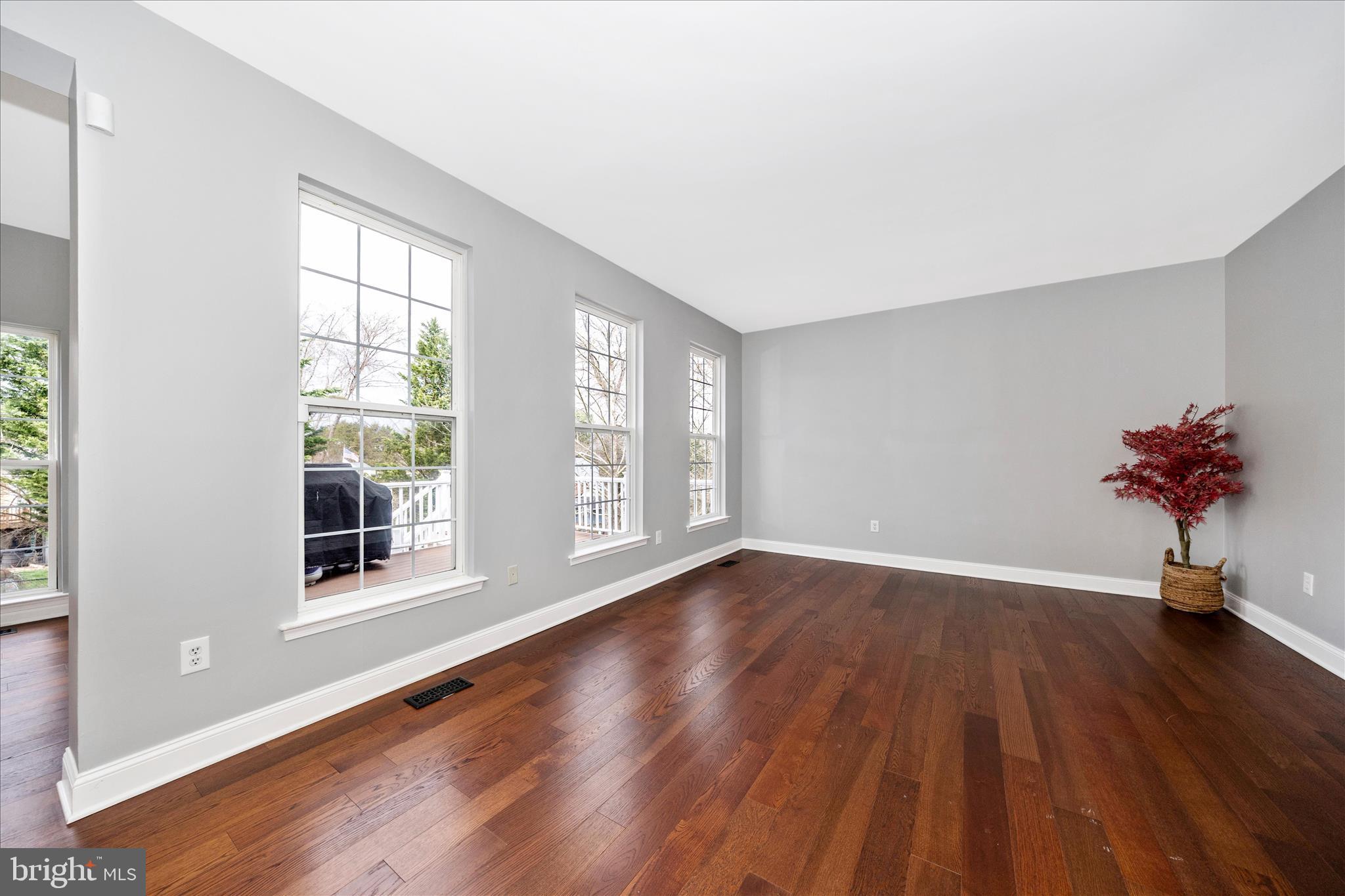 CRESTVIEW - Residential