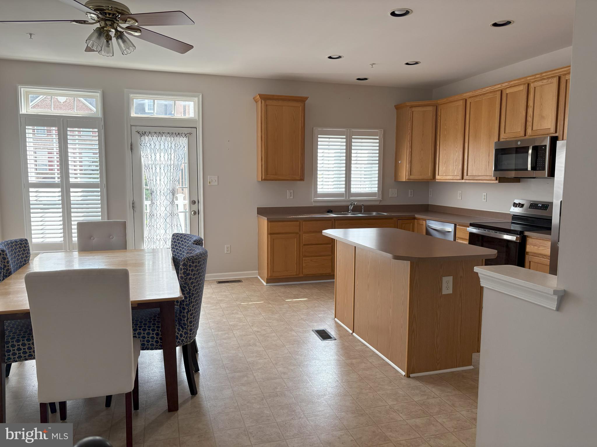 HONEYGO VILLAGE - Residential Lease