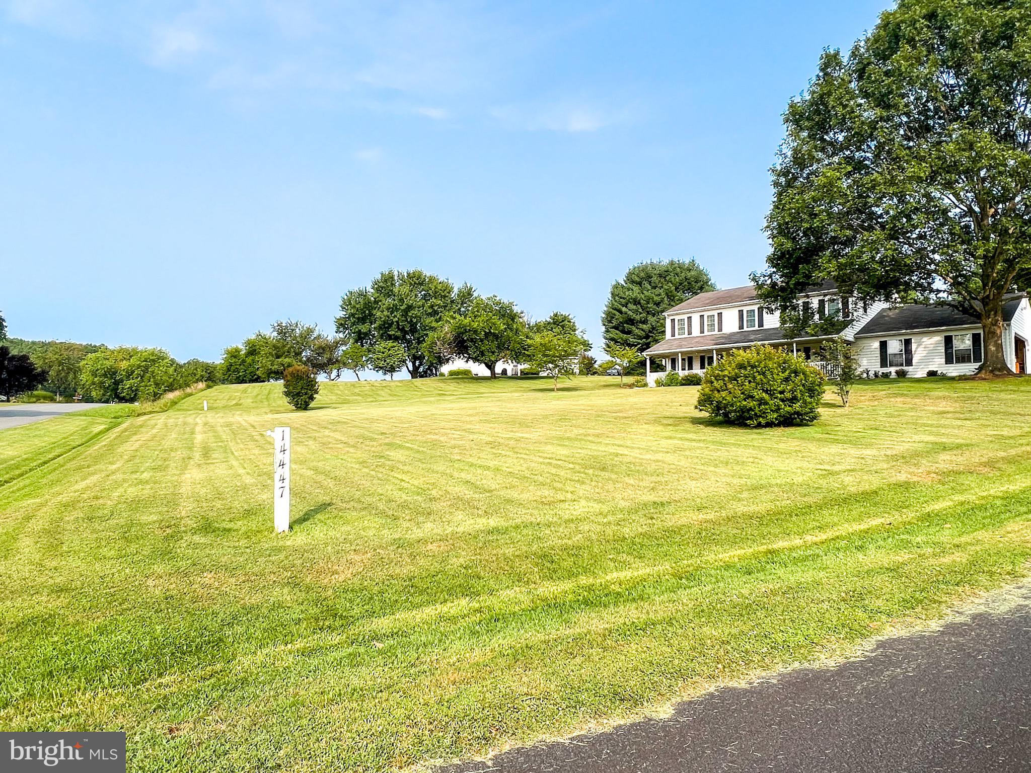 KAVANAUGH MEADS - Residential