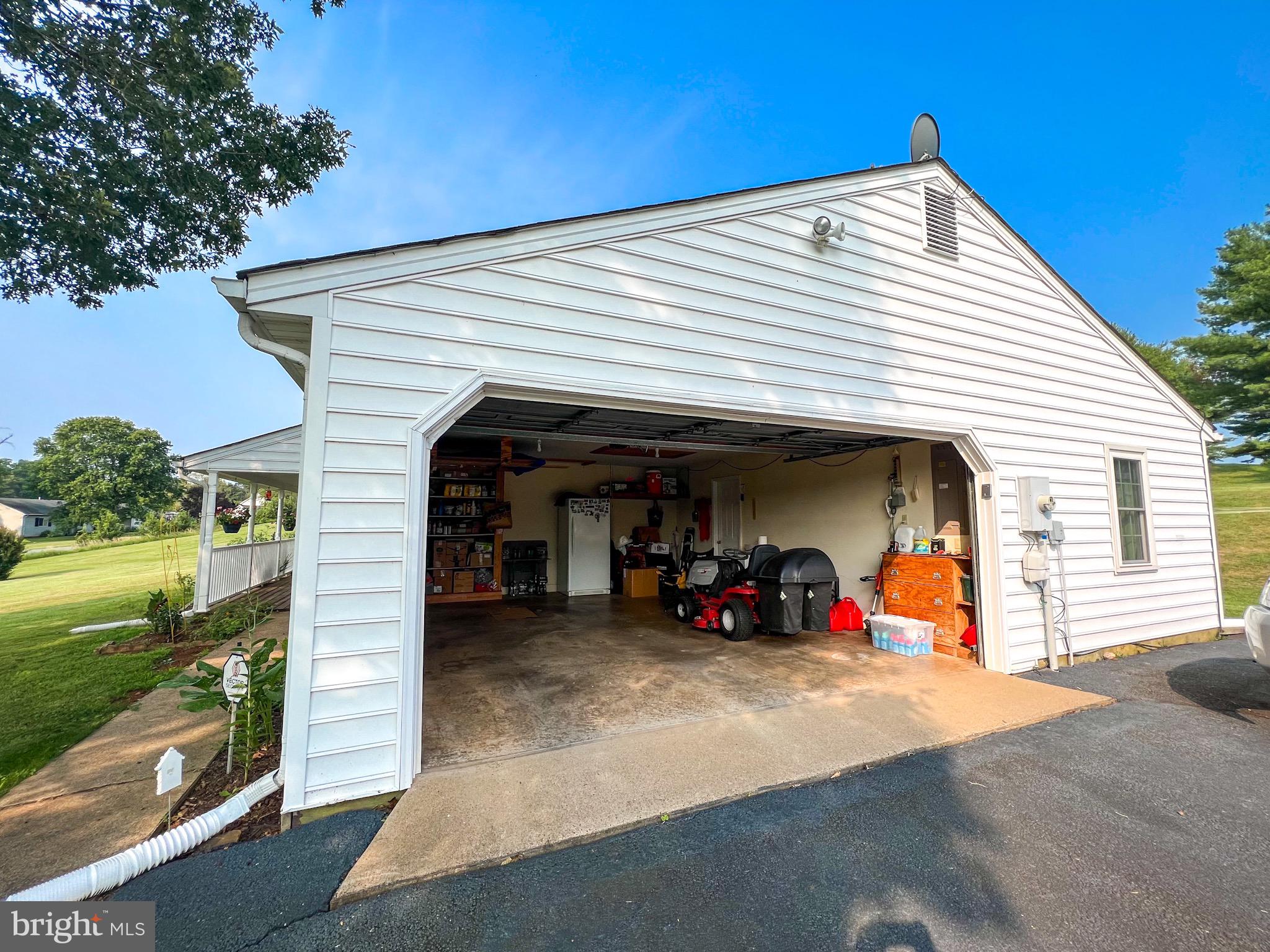 KAVANAUGH MEADS - Residential