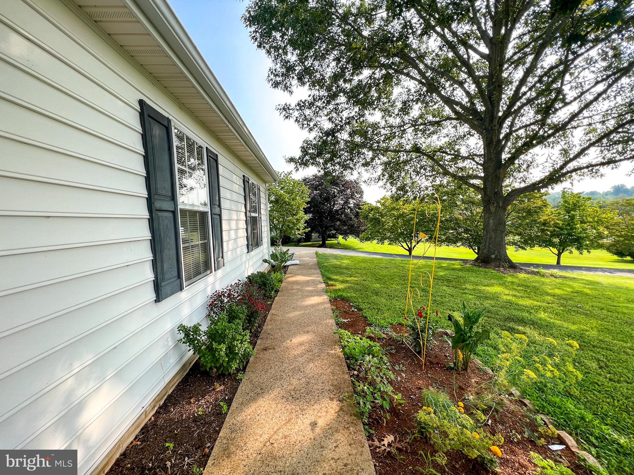 KAVANAUGH MEADS - Residential