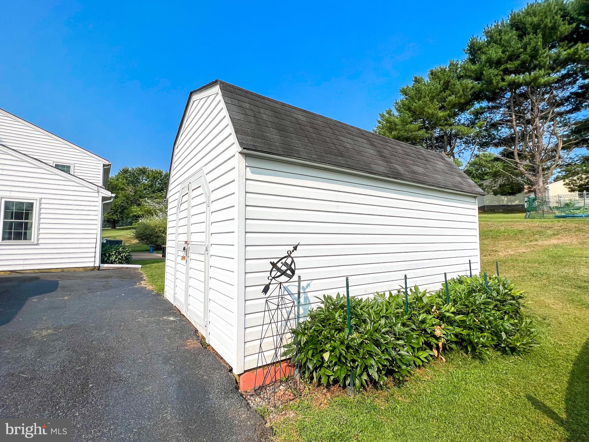 KAVANAUGH MEADS - Residential