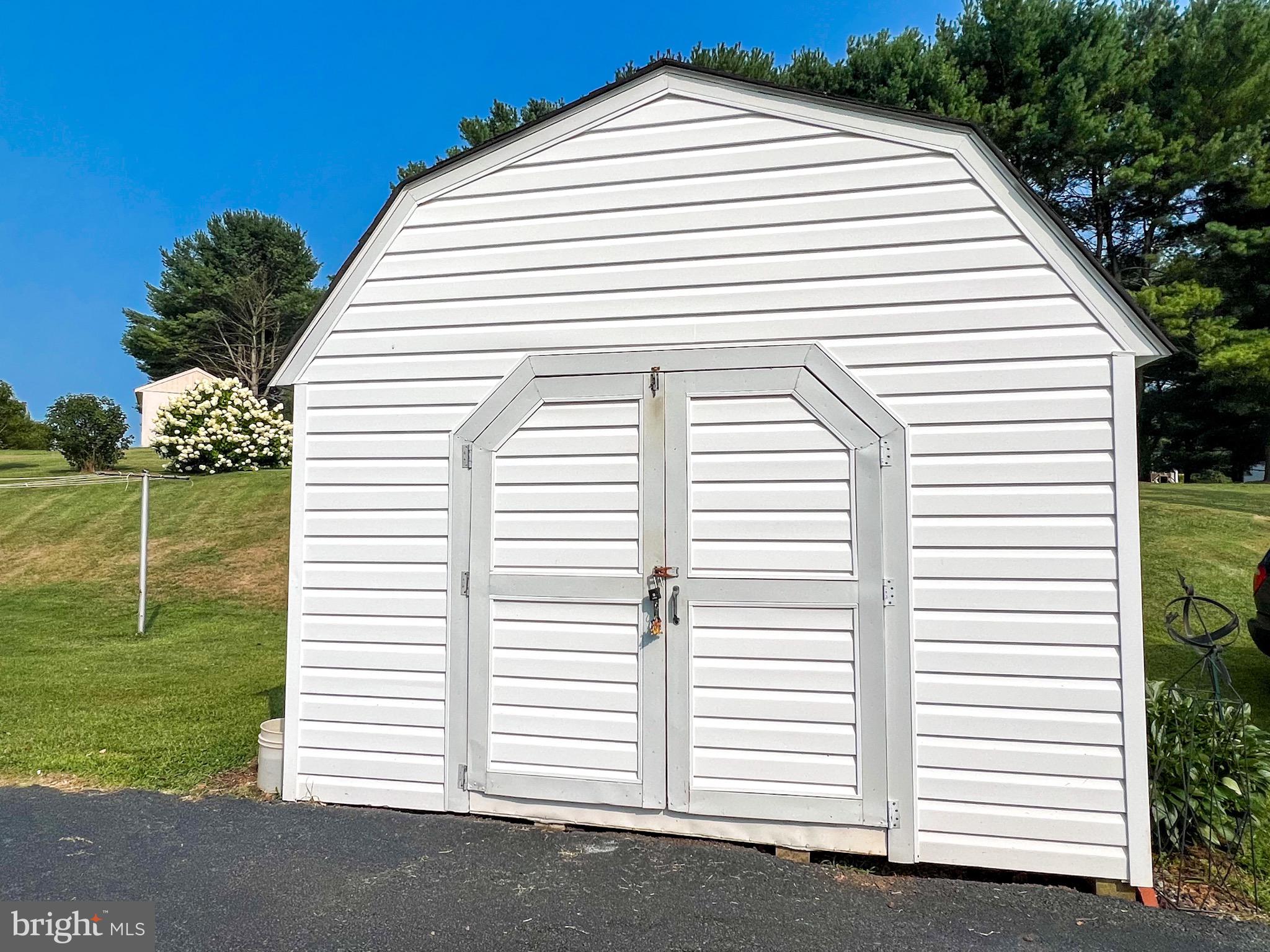 KAVANAUGH MEADS - Residential